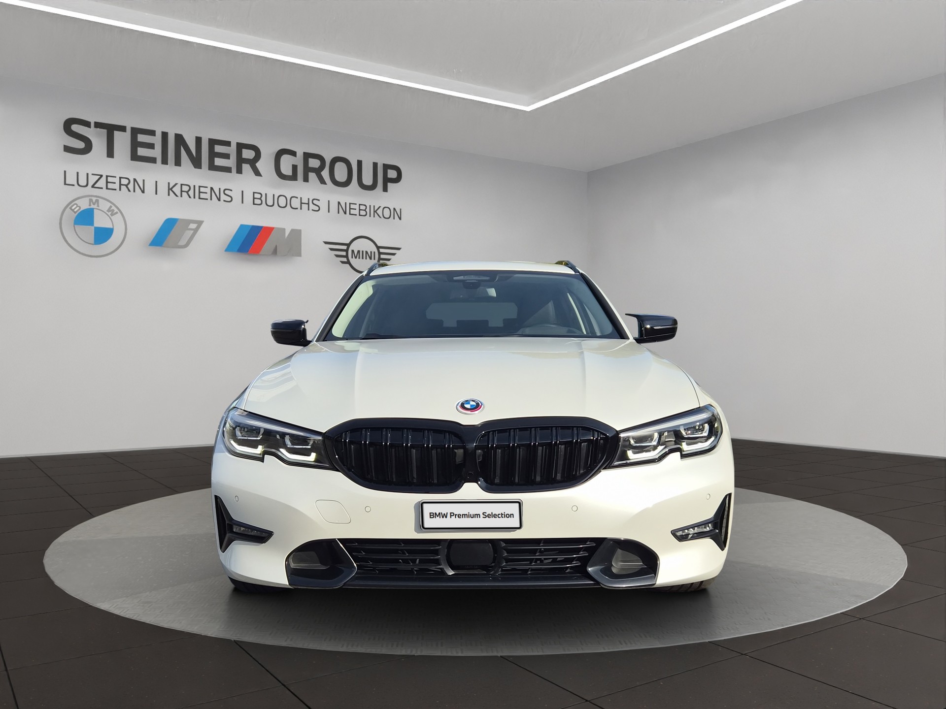 BMW 330d xDrive Touring Steptronic Sport Line-image-1