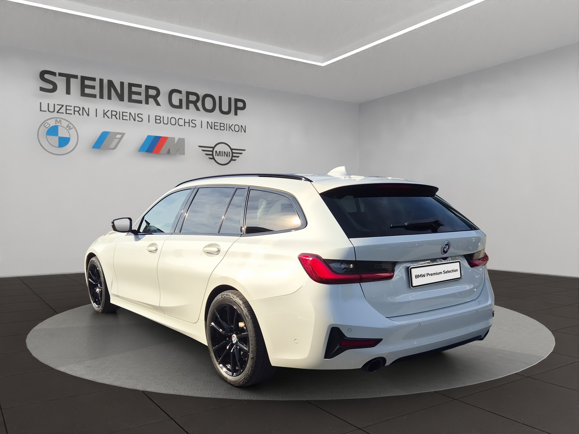 BMW 330d xDrive Touring Steptronic Sport Line-image-6