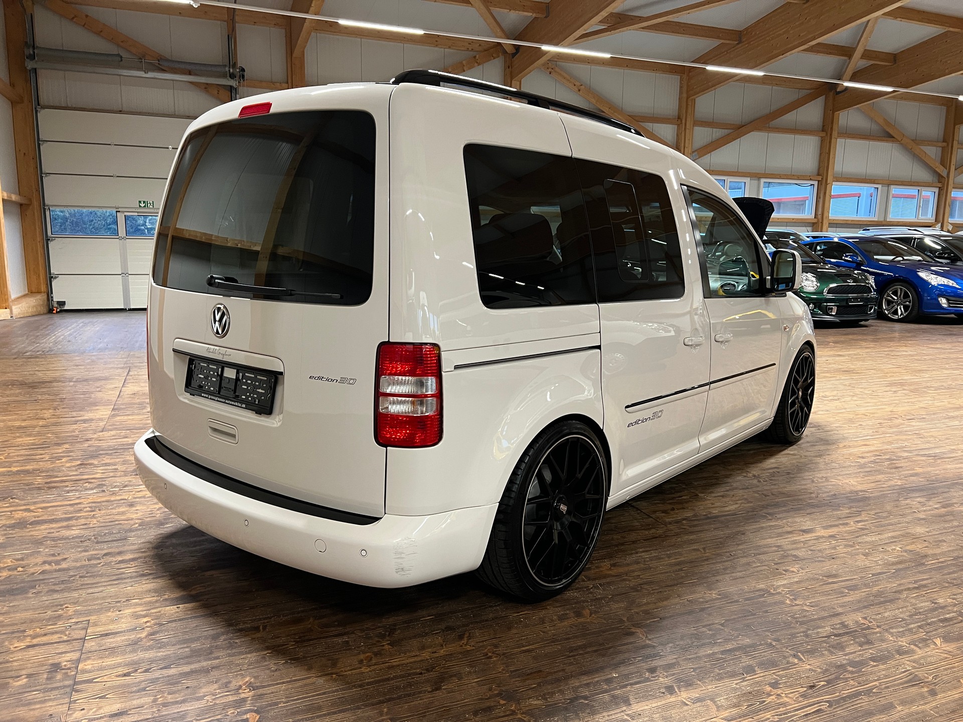 VW Caddy 2.0 TDI BMT Trendline Edition 30-image-4