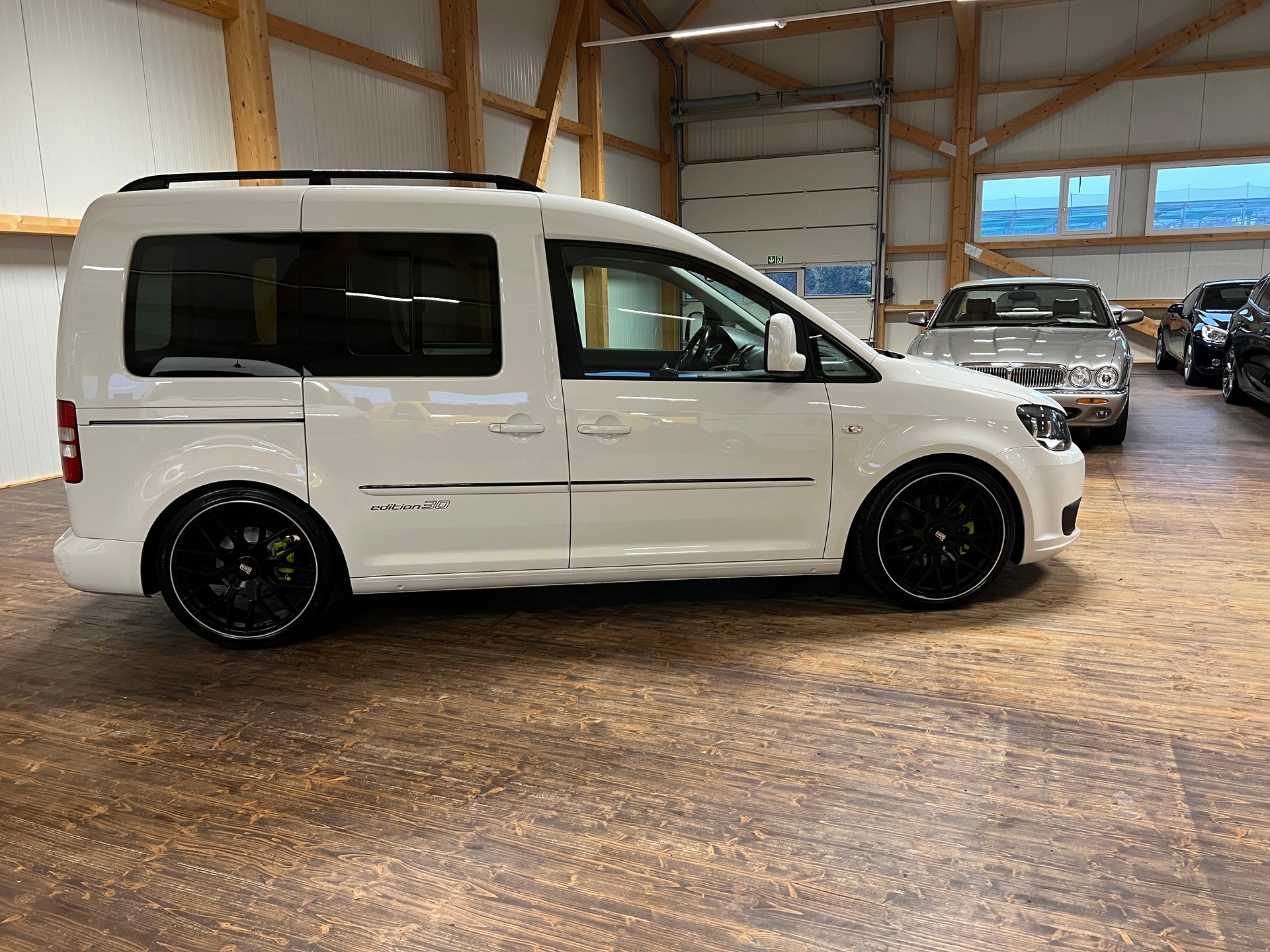 VW Caddy 2.0 TDI BMT Trendline Edition 30-image-3