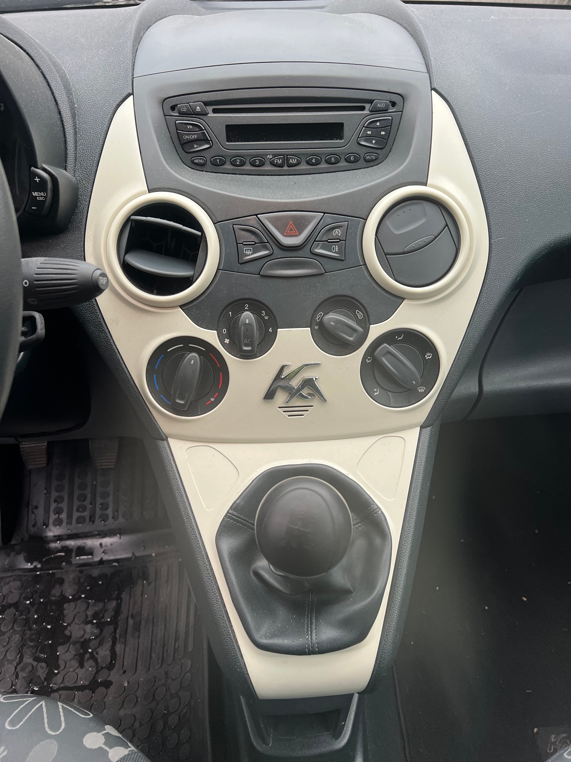 FORD KA 1.25 Ambiente-image-7
