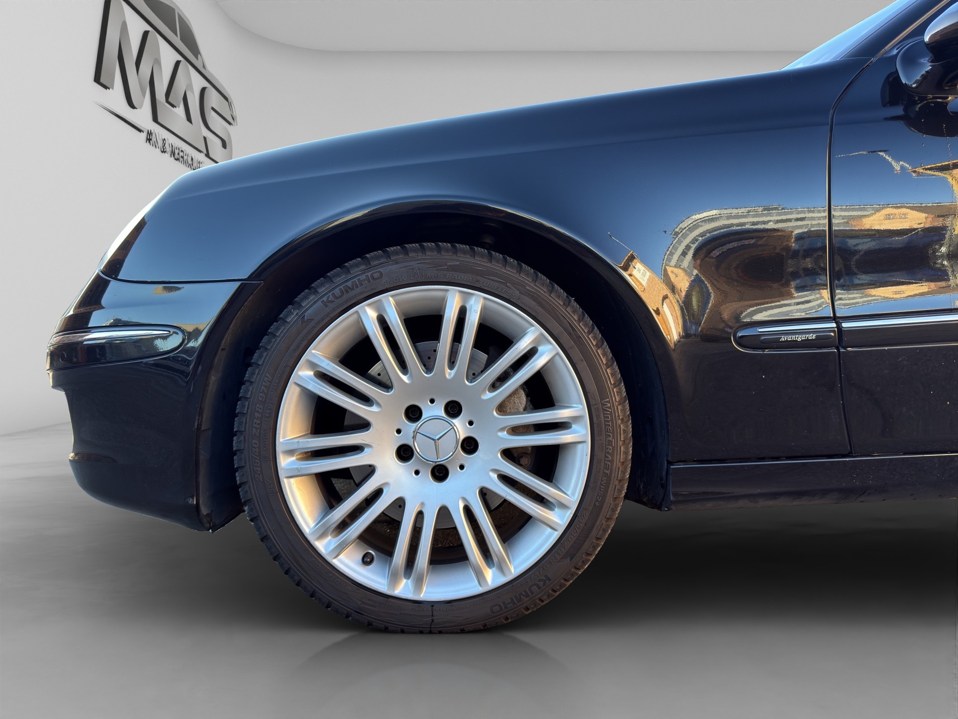 MERCEDES-BENZ CDI E 220-image-13