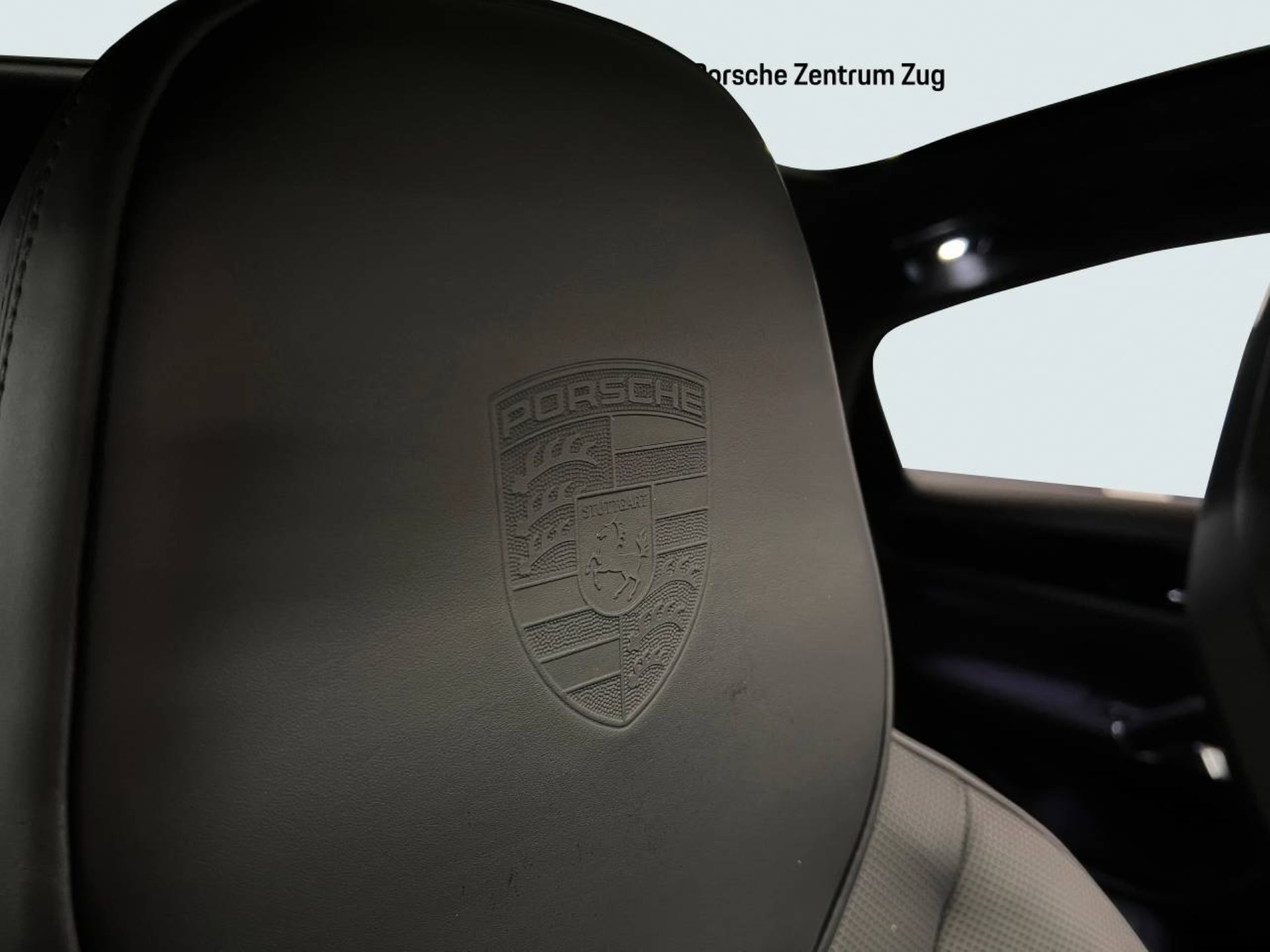PORSCHE Cayenne Turbo Coupé-image-21
