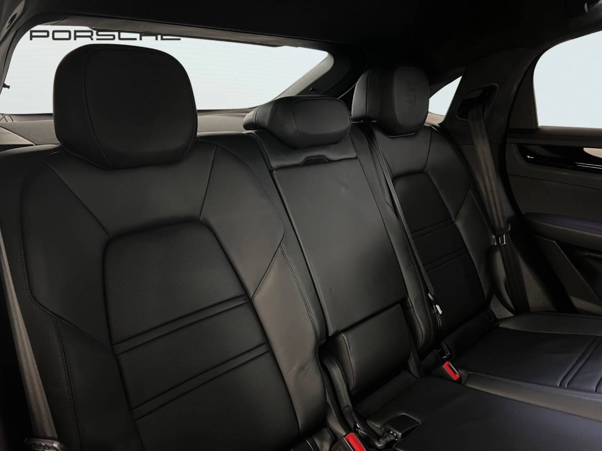 PORSCHE Cayenne Turbo Coupé-image-23