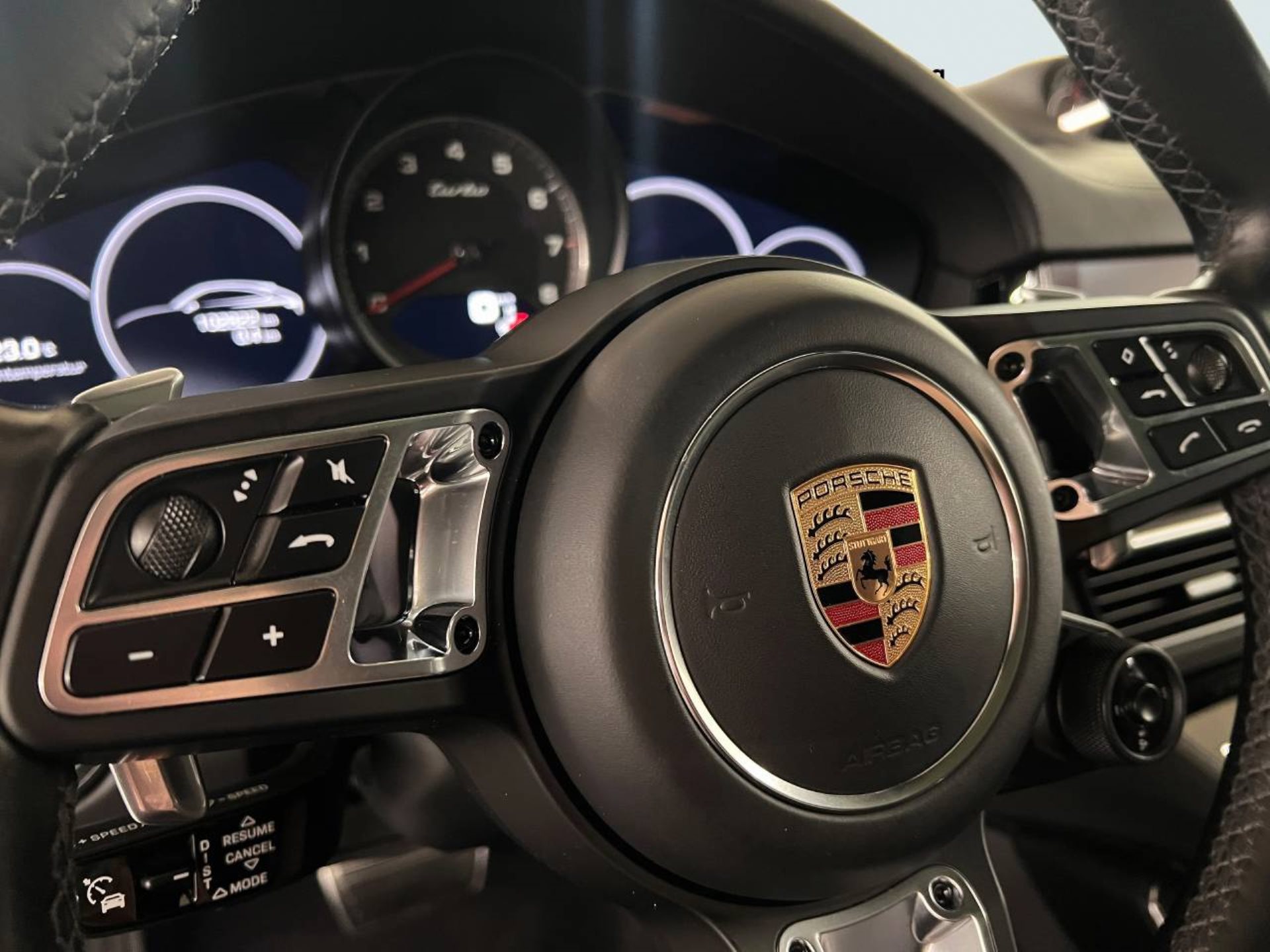 PORSCHE Cayenne Turbo Coupé-image-16