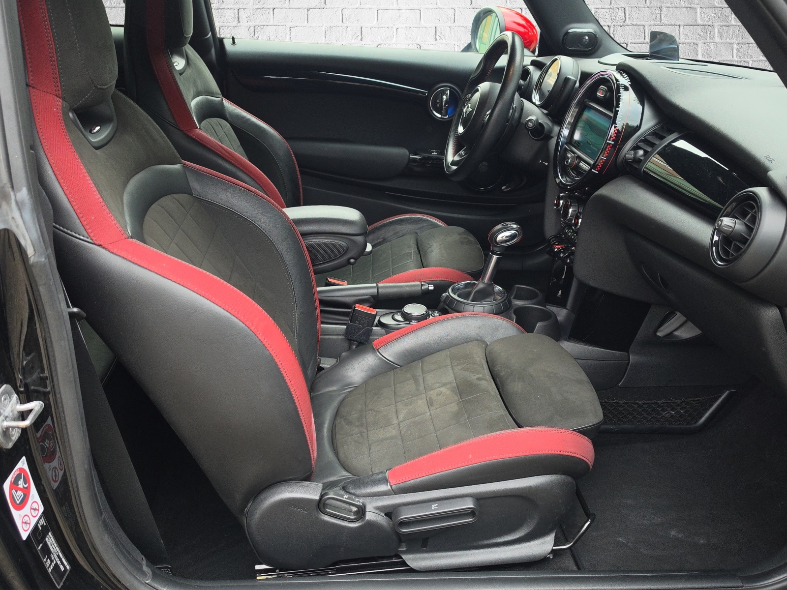 MINI Cooper John Cooper Works Steptronic-image-9