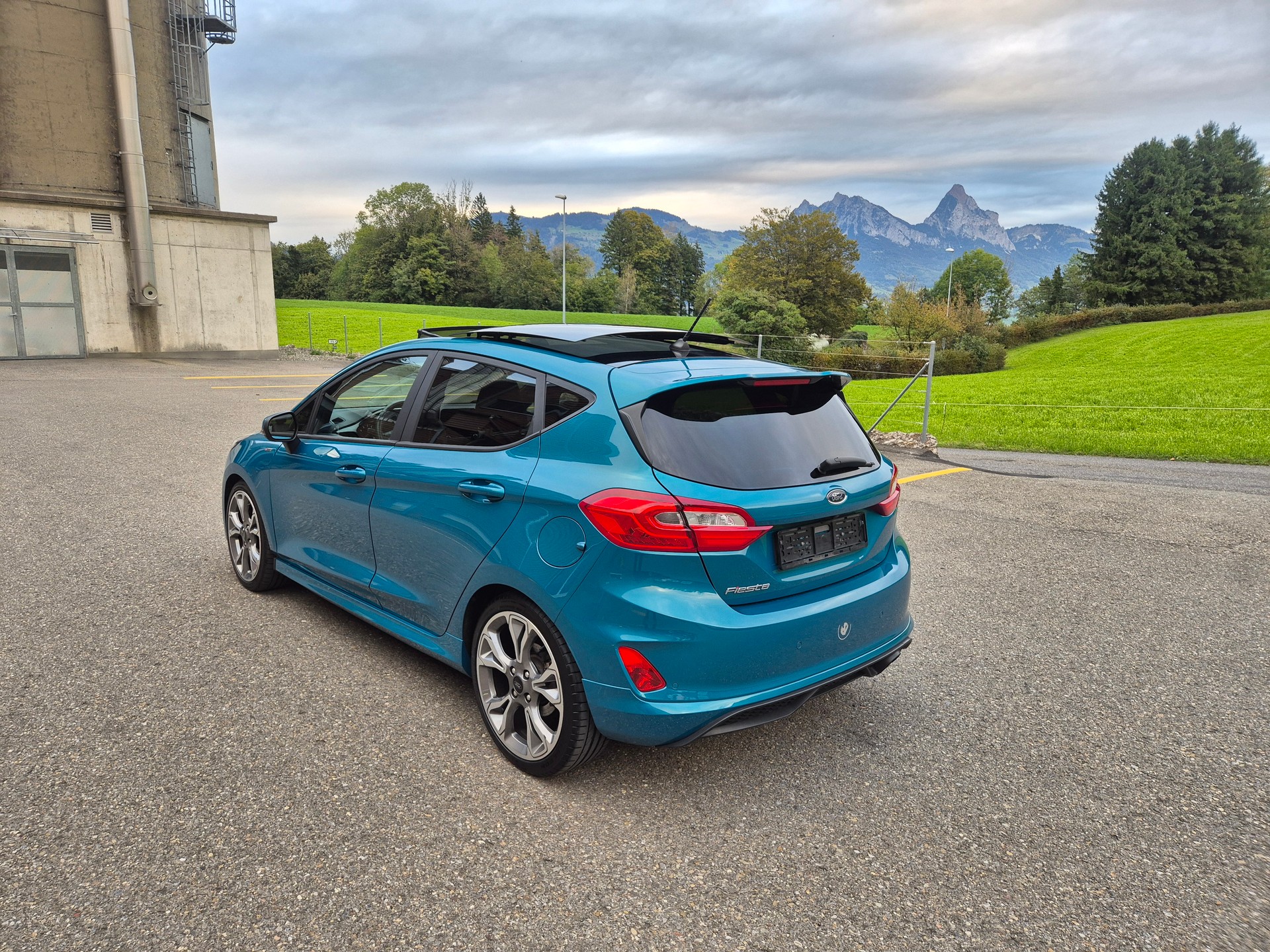 FORD Fiesta 1.0 SCTi ST Line-image-2