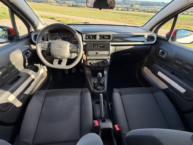 CITROEN C3 1.2i PureTech Shine-image-10