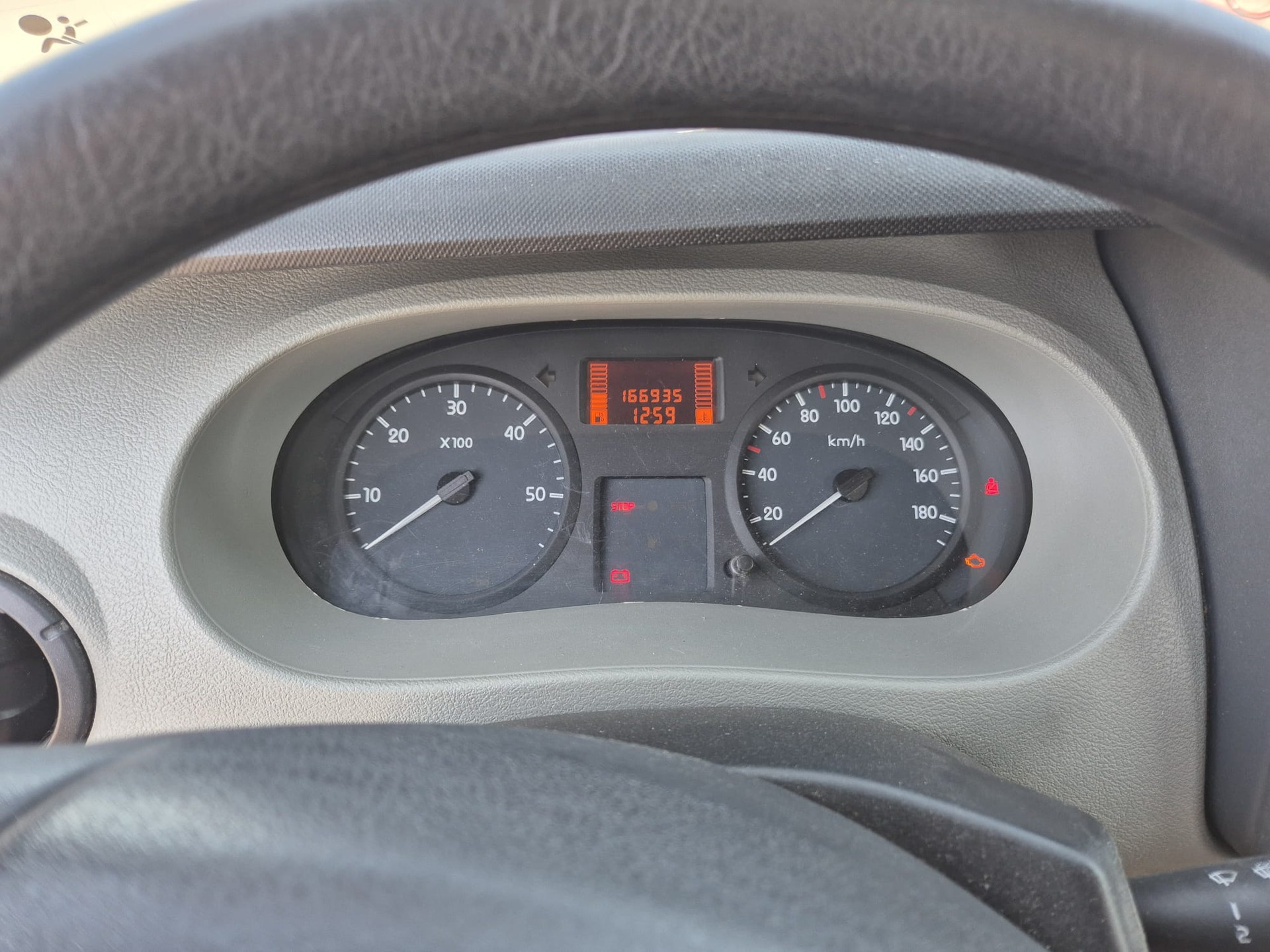 RENAULT Master T35 2.5dCi L3H3-image-4