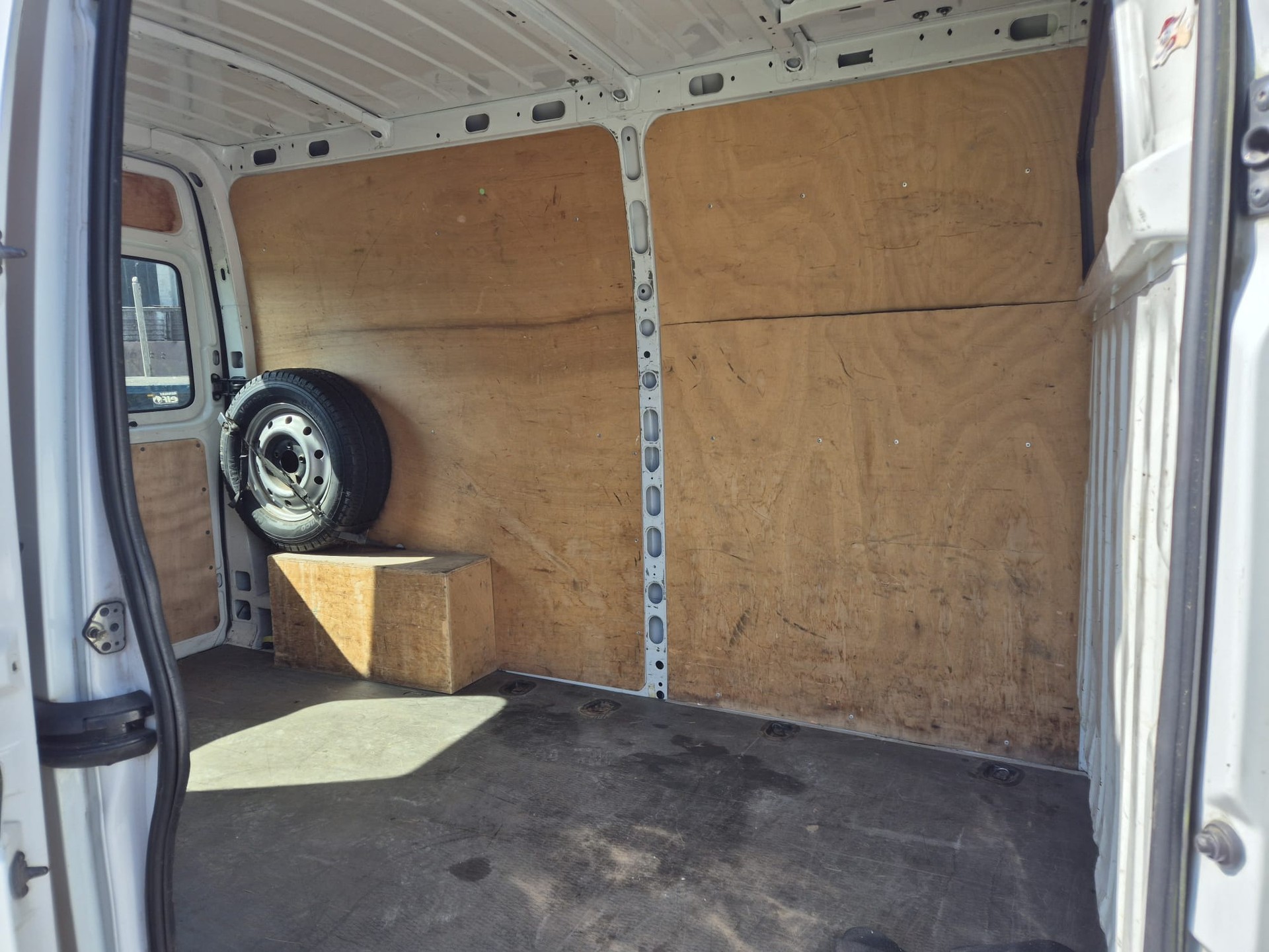 RENAULT Master T35 2.5dCi L3H3-image-8