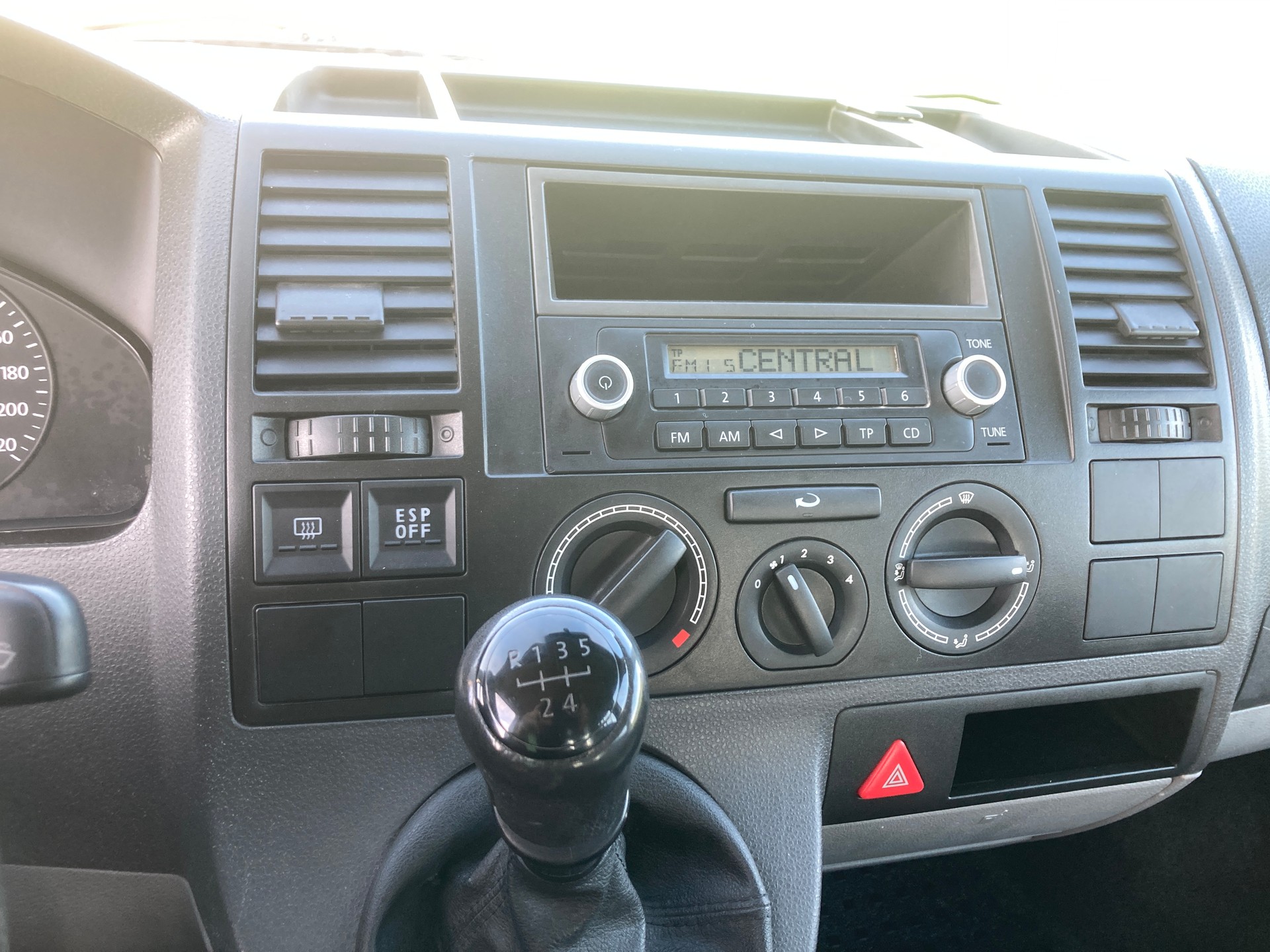 VW T5 1.9 TDI PD-image-10