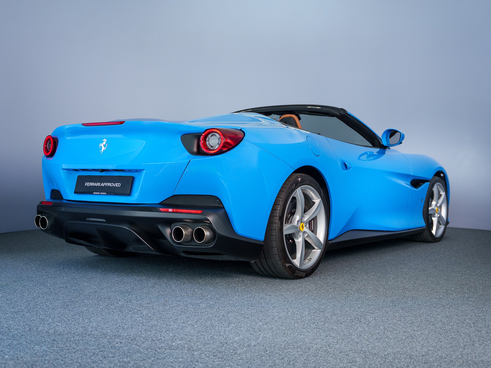 FERRARI Portofino 3.9 V8 T-showroom-element-1