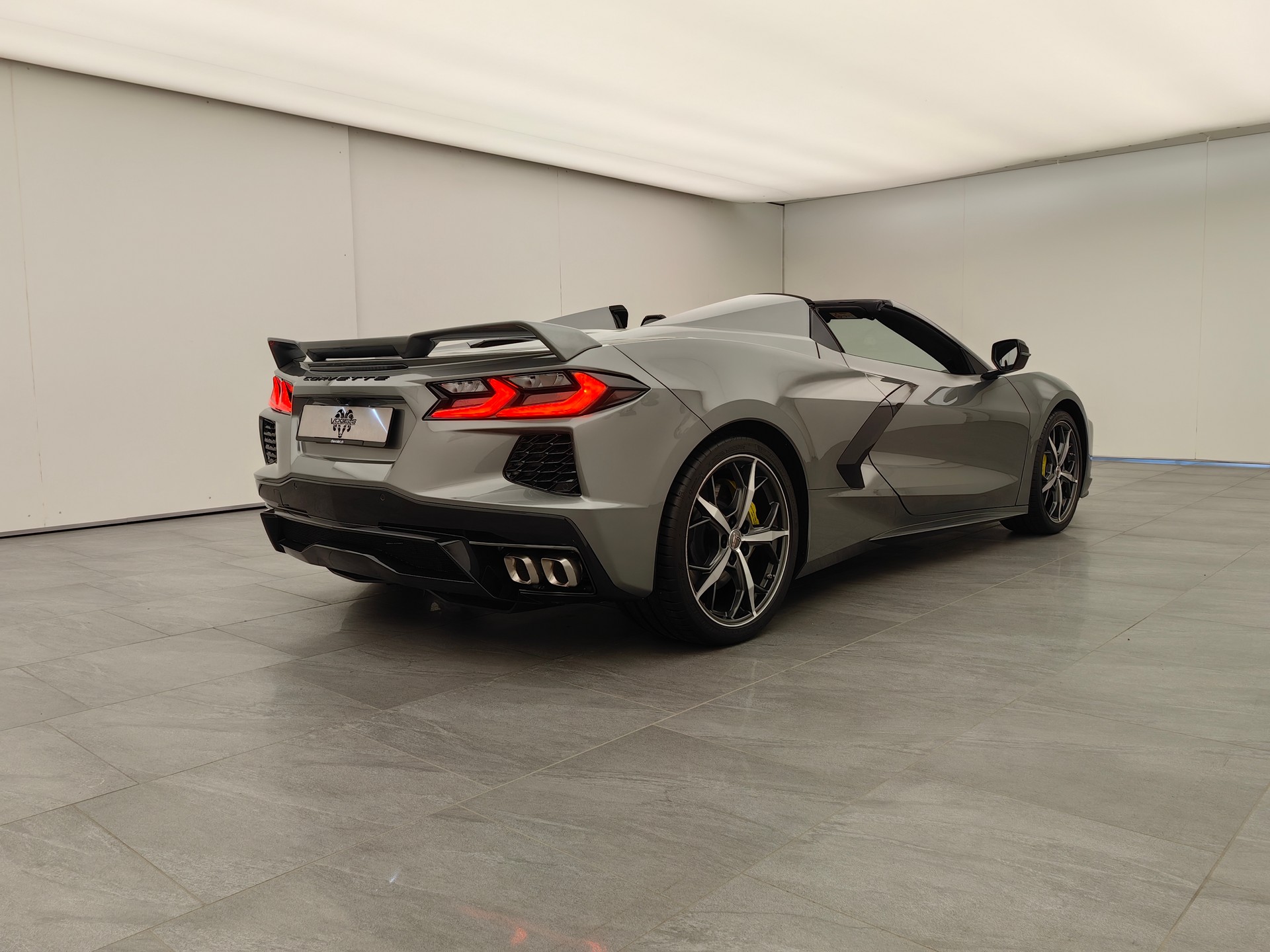 CHEVROLET Corvette C8 2LT Convertible-image-3