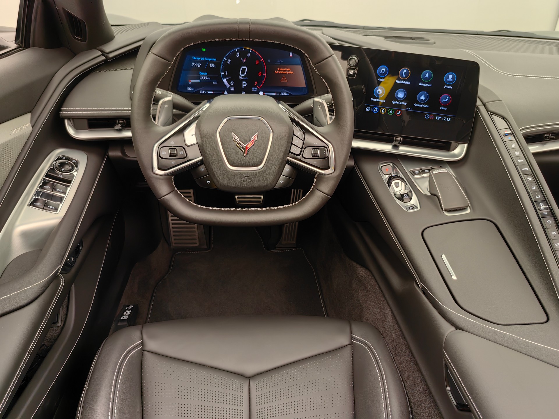 CHEVROLET Corvette C8 2LT Convertible-image-8
