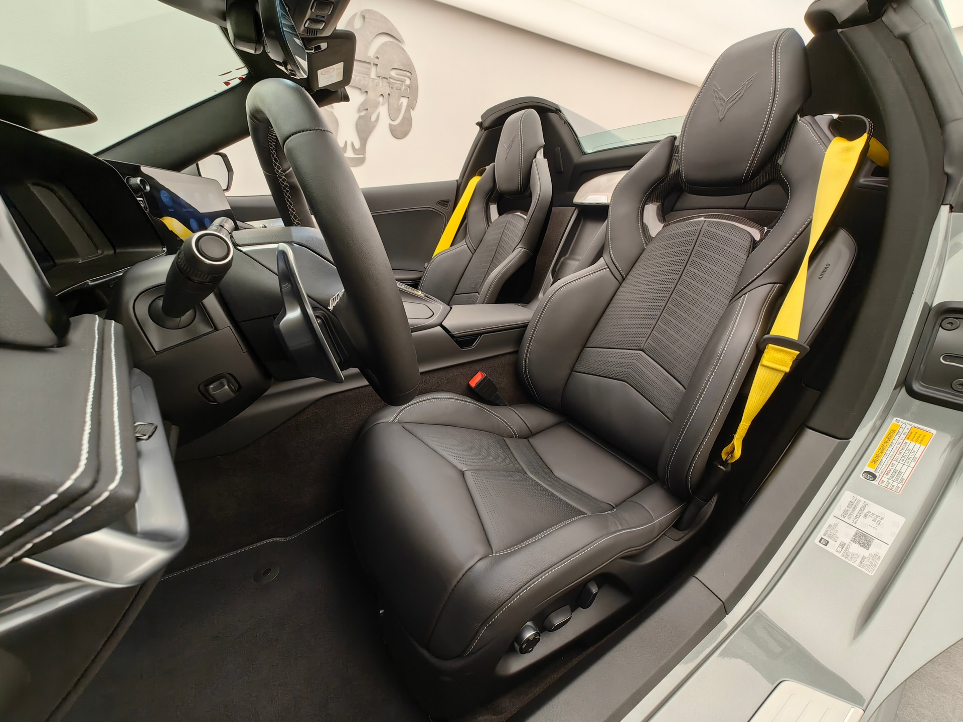 CHEVROLET Corvette C8 2LT Convertible-image-7