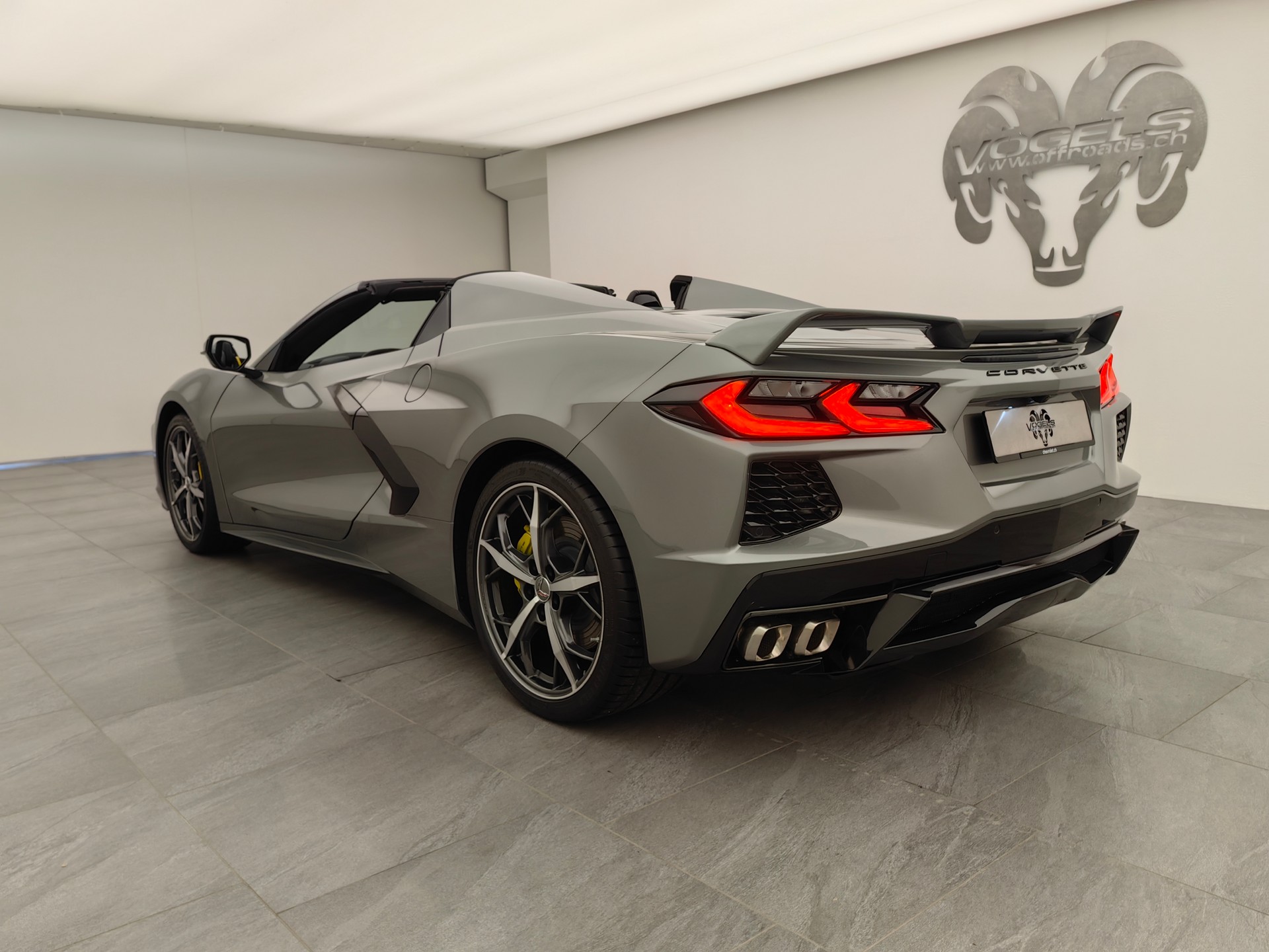 CHEVROLET Corvette C8 2LT Convertible-image-5