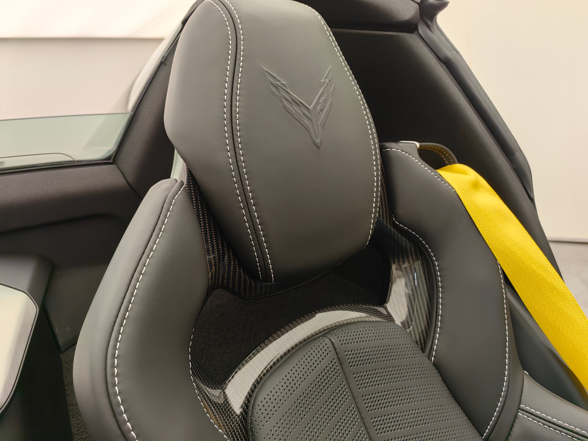 CHEVROLET Corvette C8 2LT Convertible-image-11