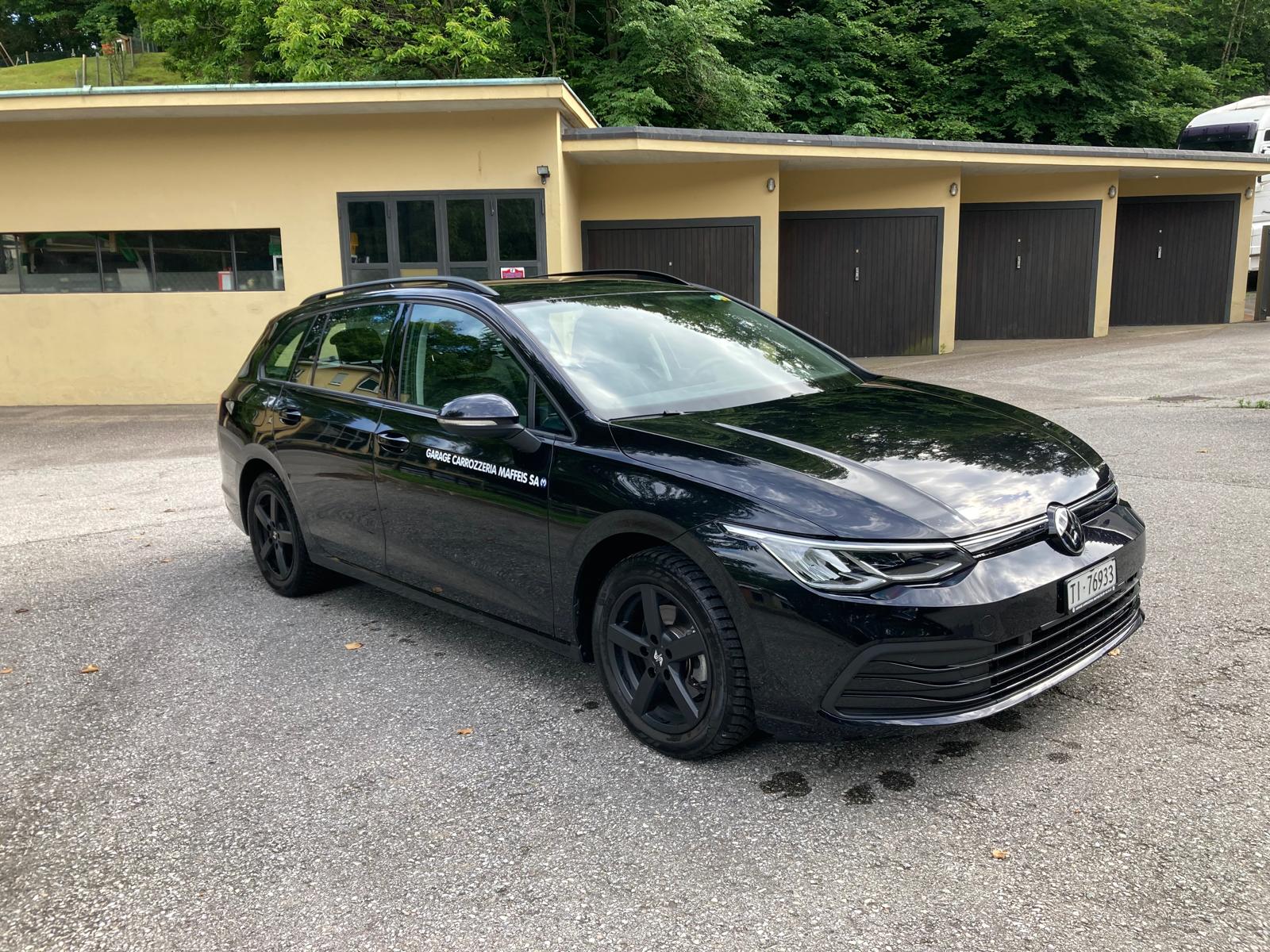 VW Golf Variant 1.0 TSI Life-image-0