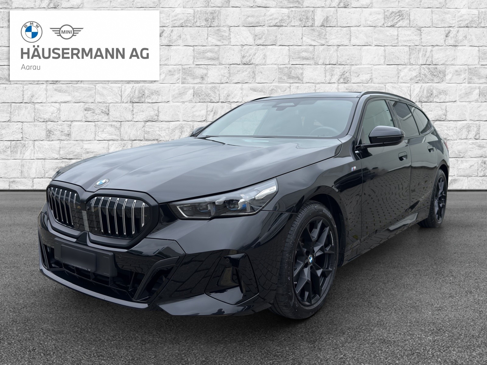 BMW 520d xDr 48V Tour M Sport-image-0