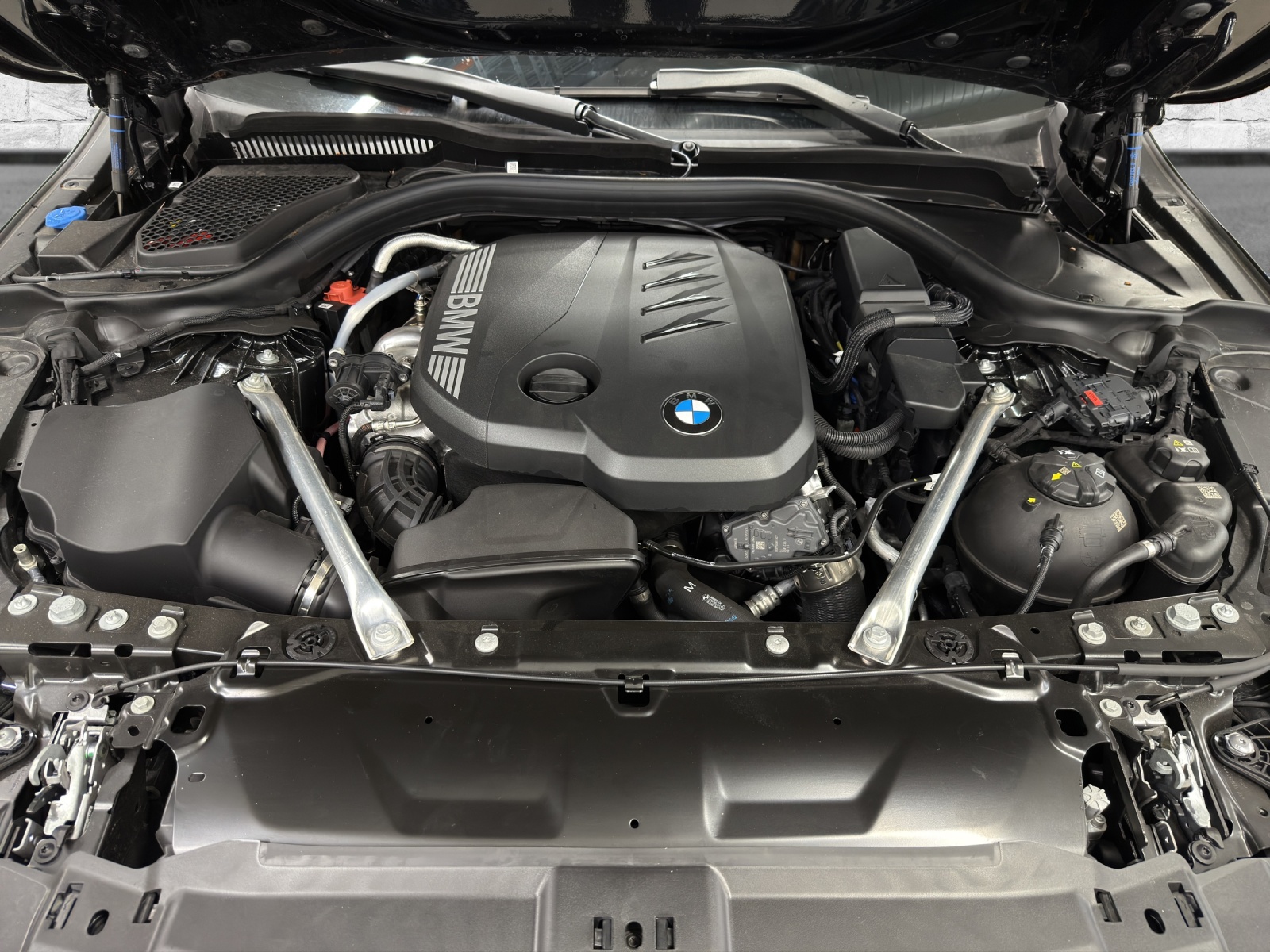 BMW 520d xDr 48V Tour M Sport-image-20