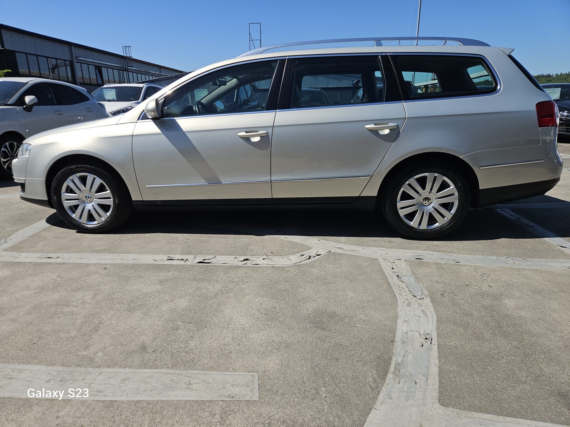 VW Passat Variant 1.8 TSI Highline DSG-image-1