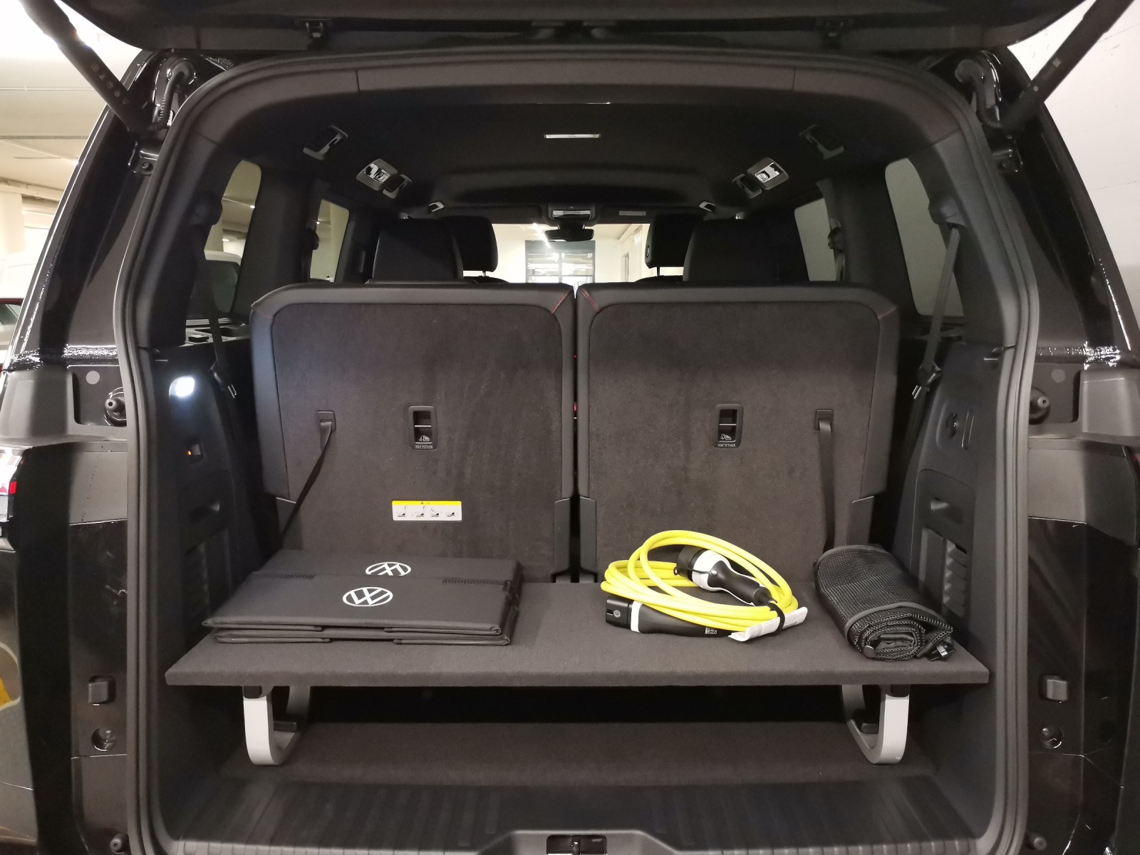 VW ID.Buzz GTX 84kWh 4motion-image-10