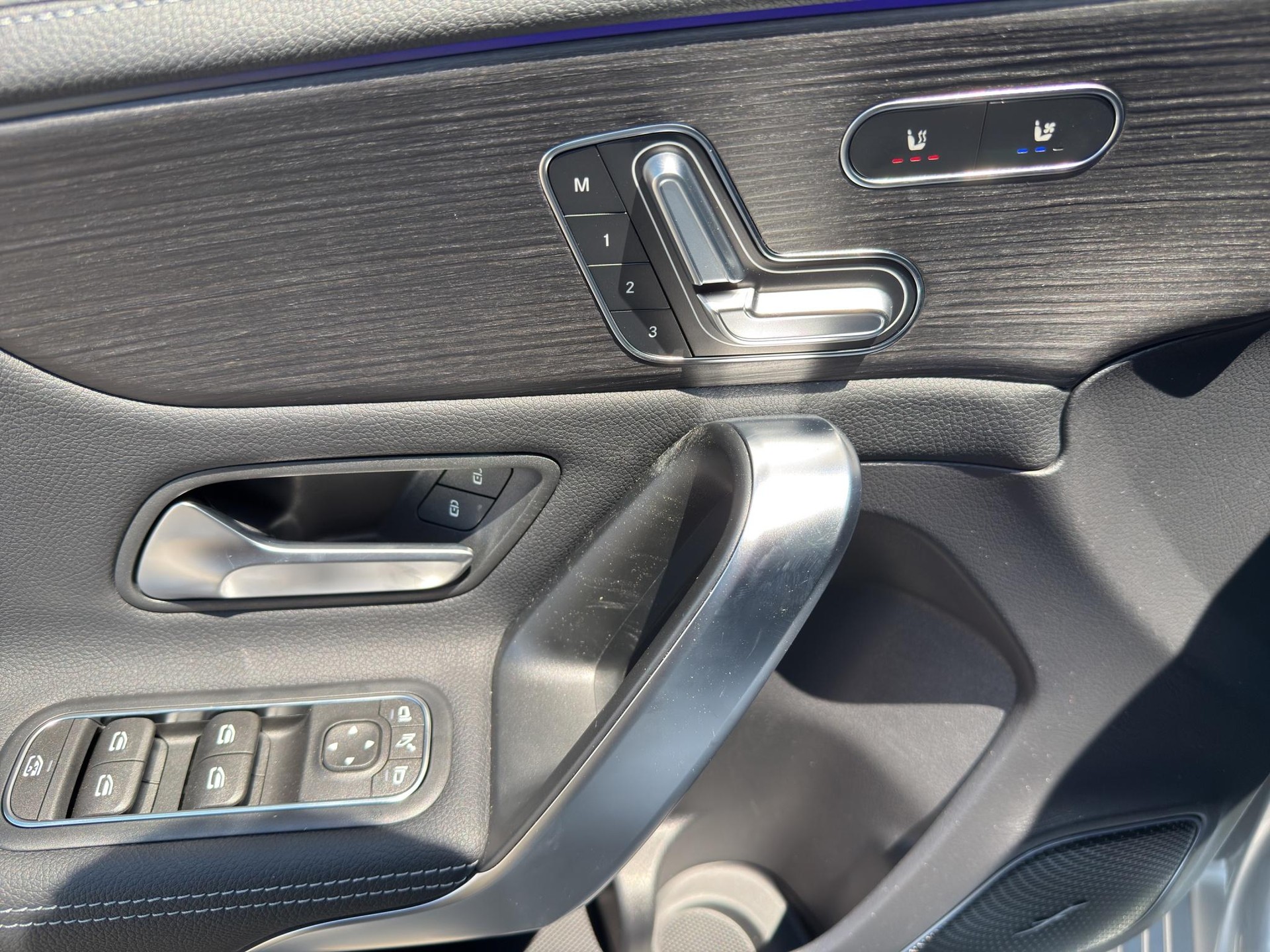 MERCEDES-BENZ A 35 AMG 4matic-image-11