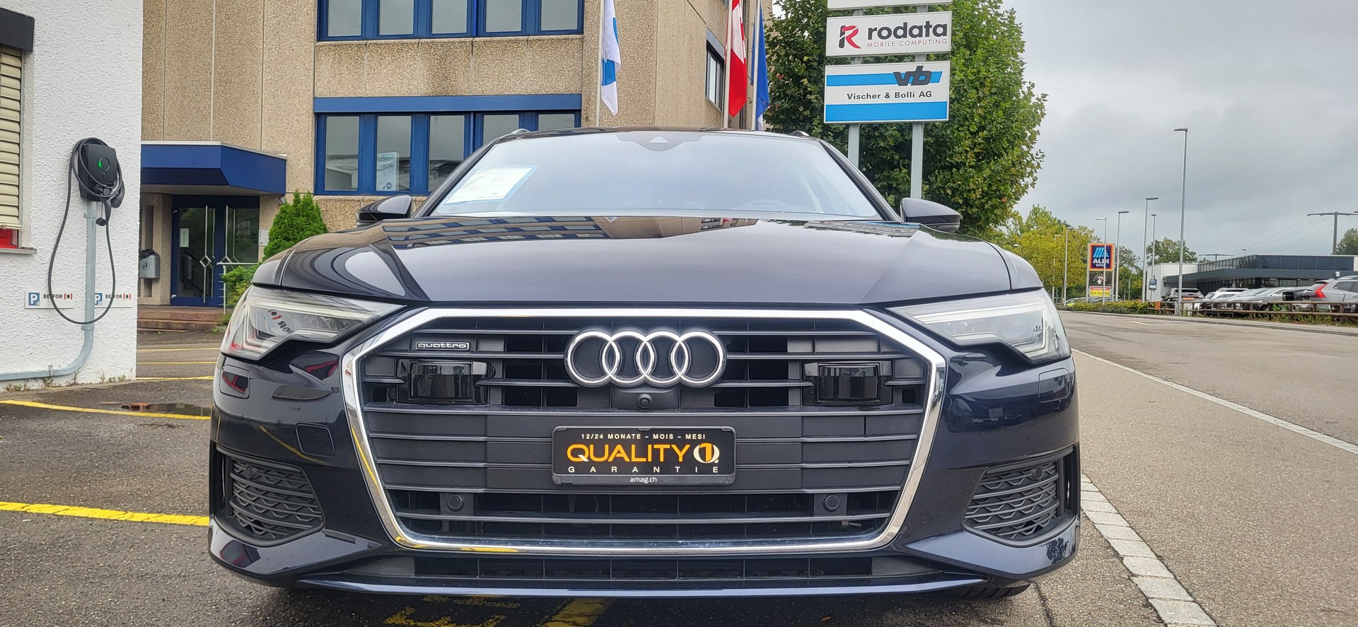 AUDI A6 Avant 40 TDI quattro S-tronic-image-0