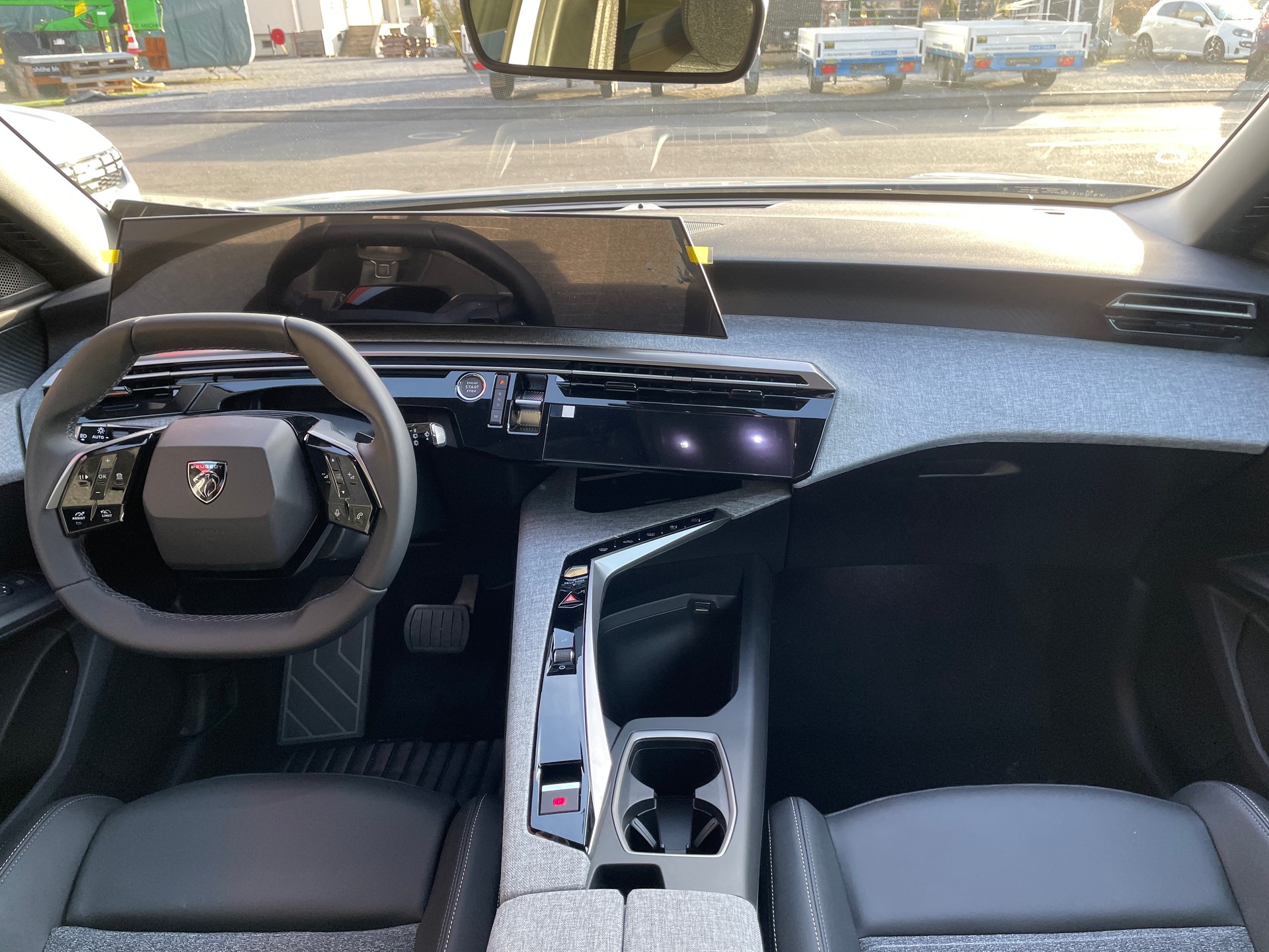 PEUGEOT 5008 145 Hybrid e-DCS6 Allure Premium-image-6
