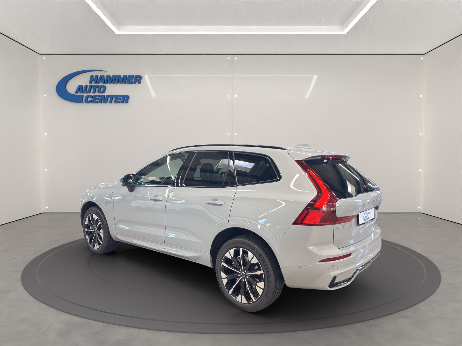 VOLVO XC60 2.0 T8 TE Ultra Dark eAWD-image-2