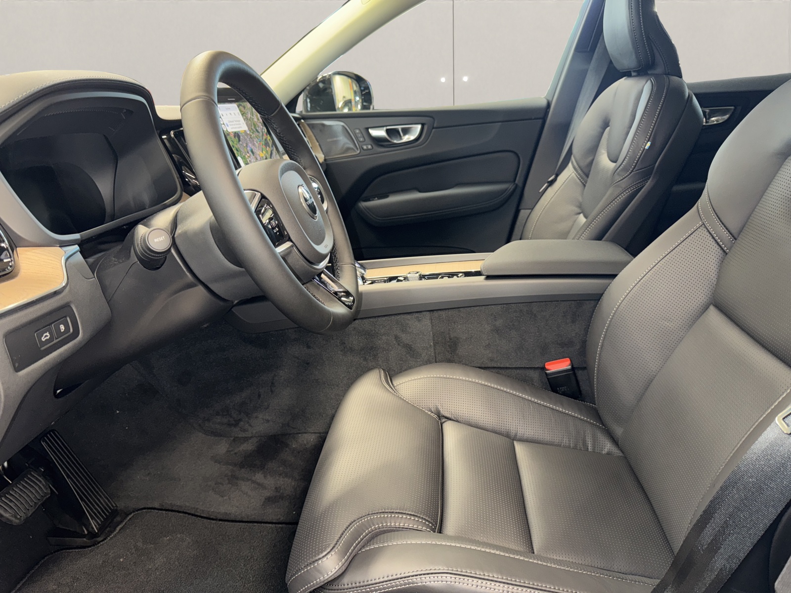 VOLVO XC60 2.0 T8 TE Ultra Dark eAWD-image-9
