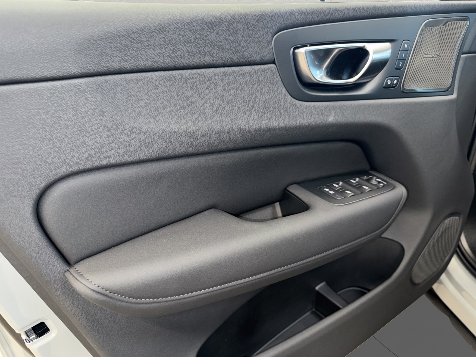VOLVO XC60 2.0 T8 TE Ultra Dark eAWD-image-15
