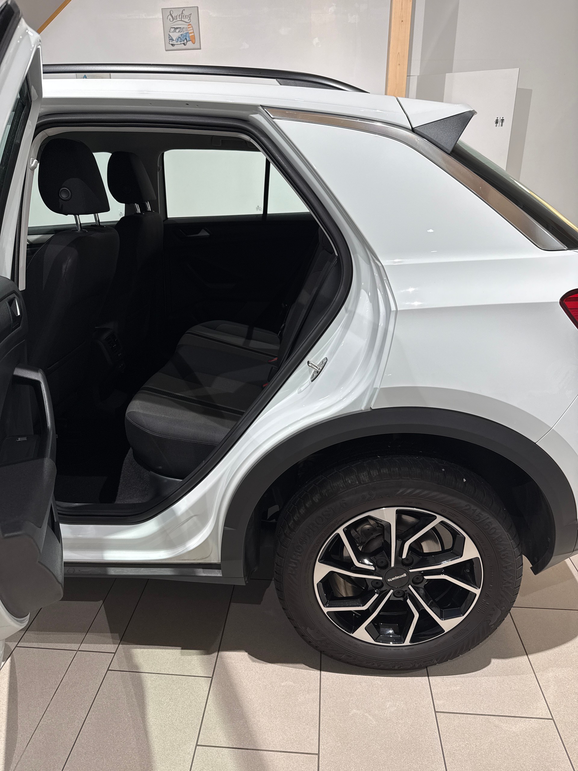 VW T-Roc 1.5 TSI 6G 150PS Advance-image-4