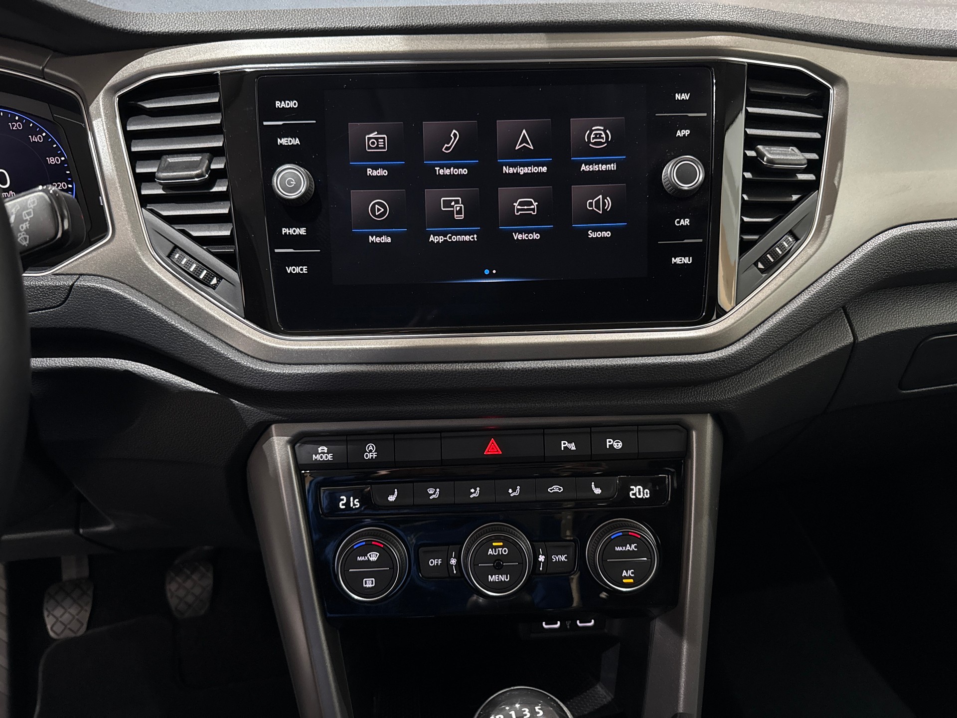 VW T-Roc 1.5 TSI 6G 150PS Advance-image-8