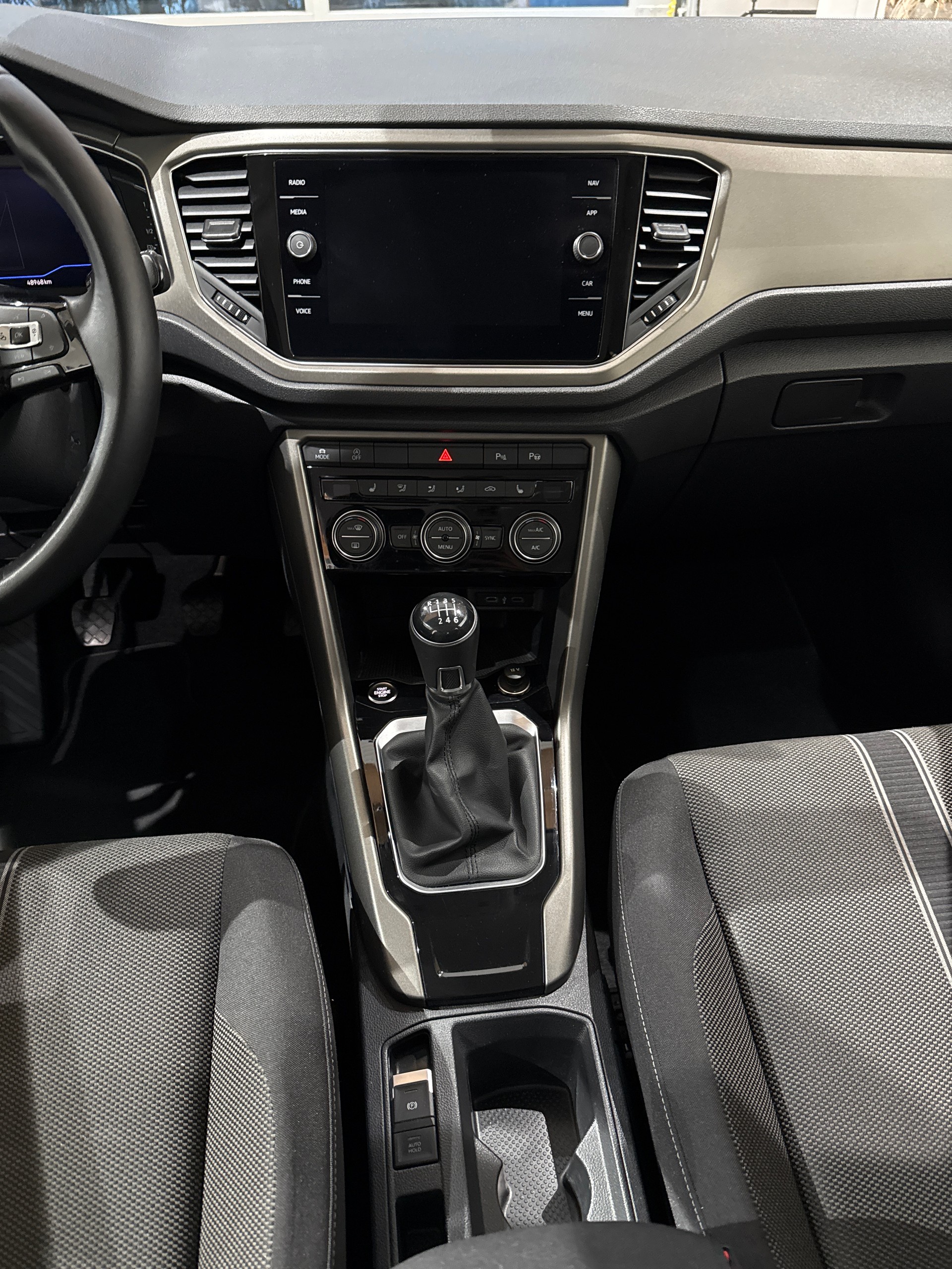 VW T-Roc 1.5 TSI 6G 150PS Advance-image-7