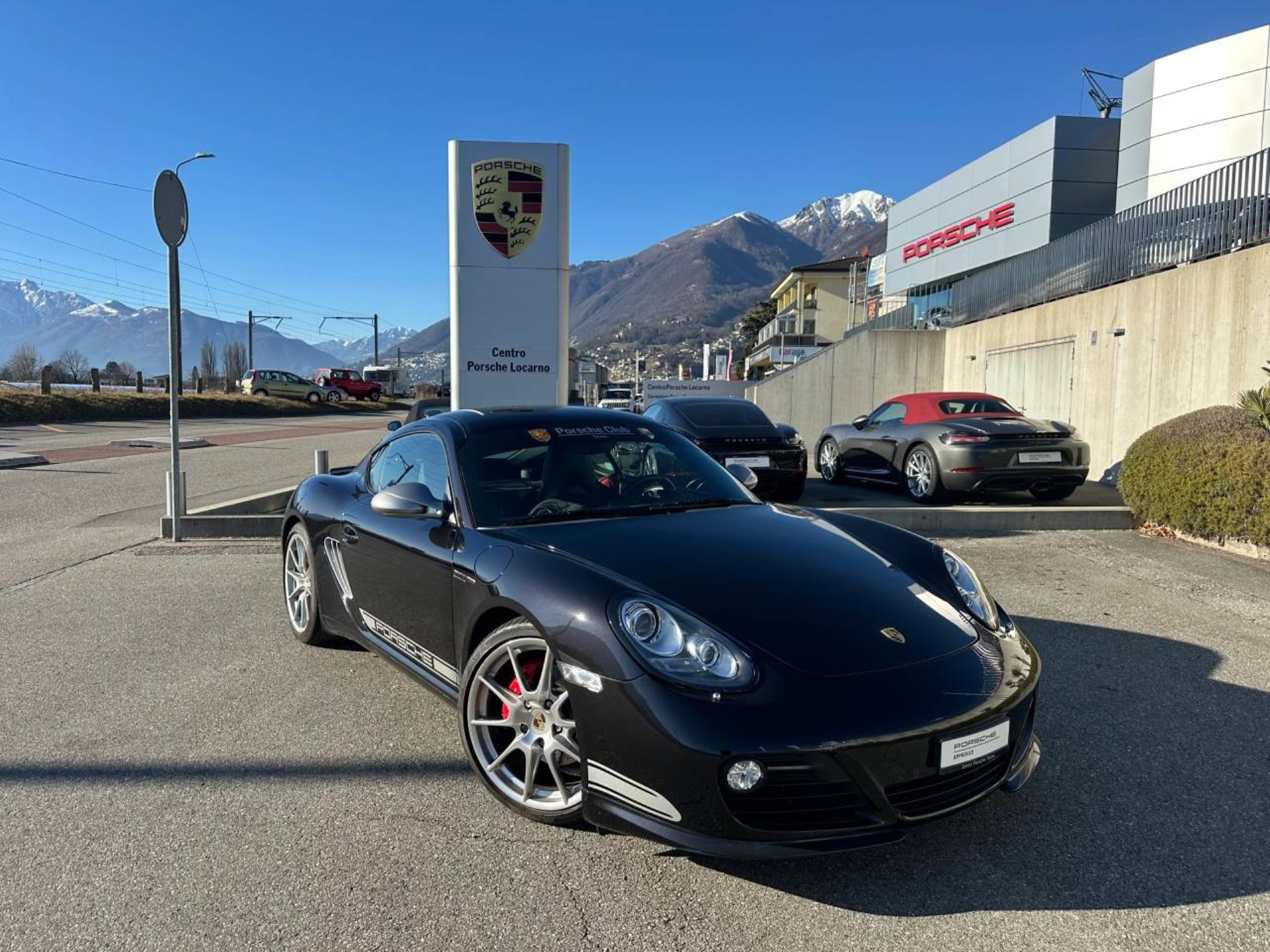PORSCHE Cayman R-image-14