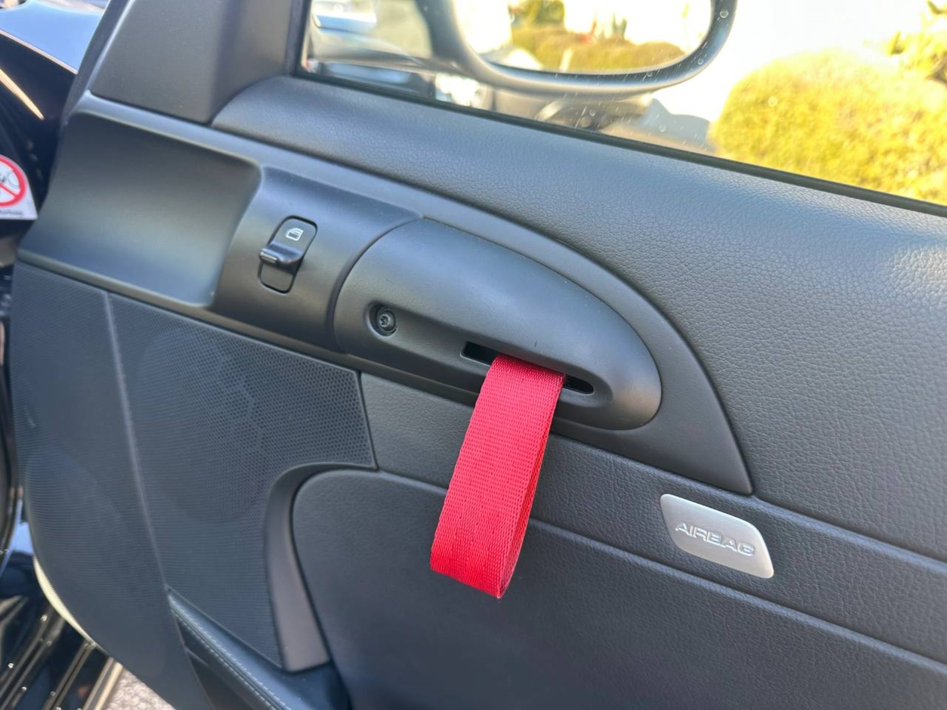 PORSCHE Cayman R-image-21