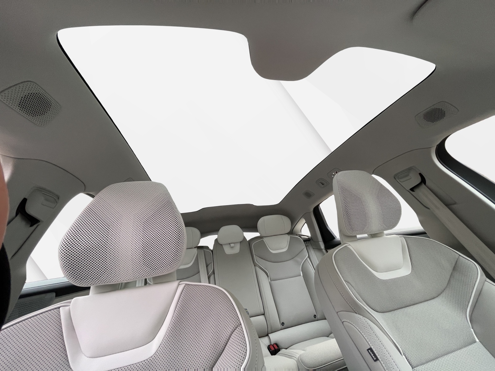 VOLVO ES90 Ultra-image-17