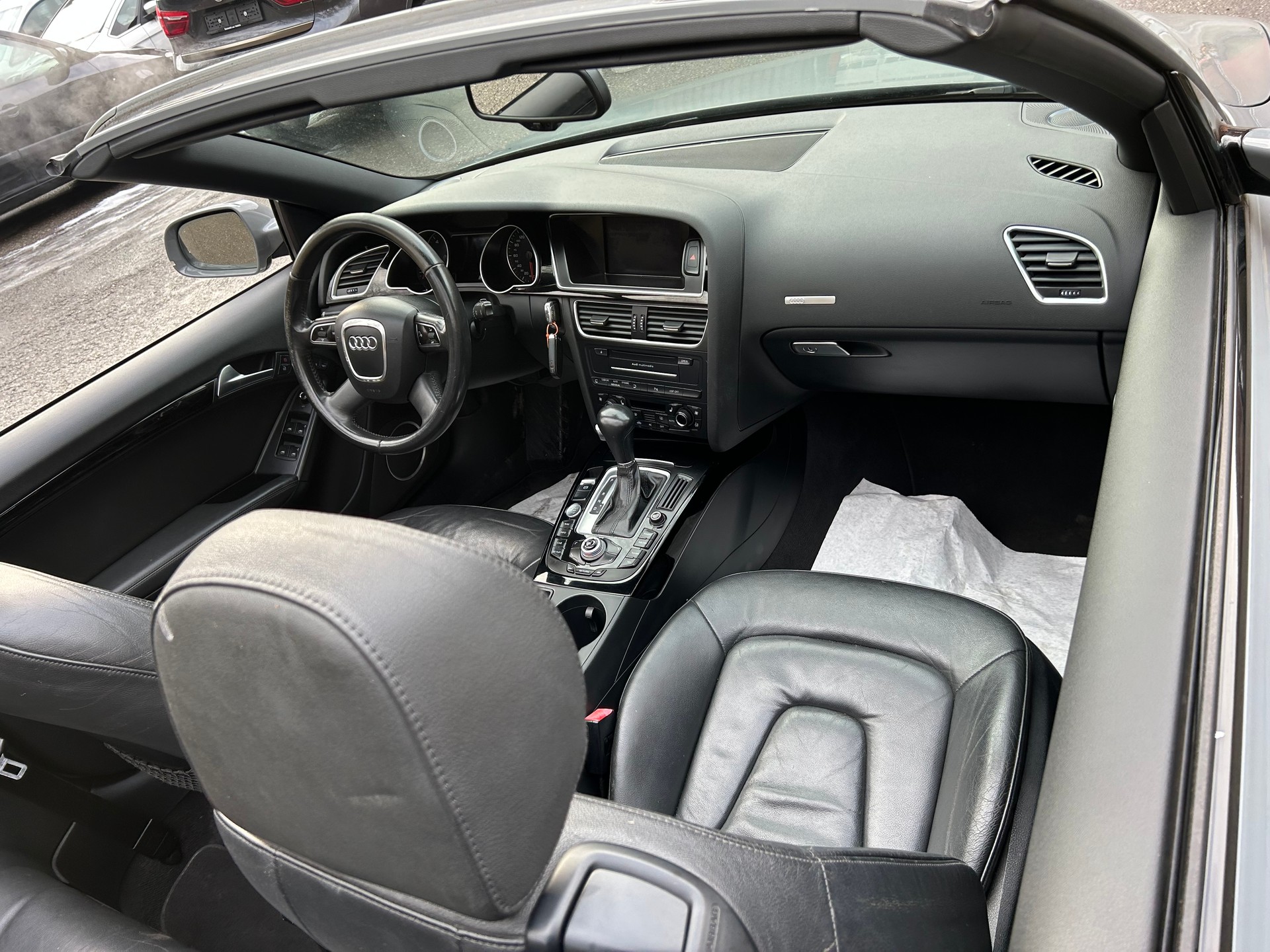 AUDI A5 Cabriolet 3.2 FSI multitronic-image-9