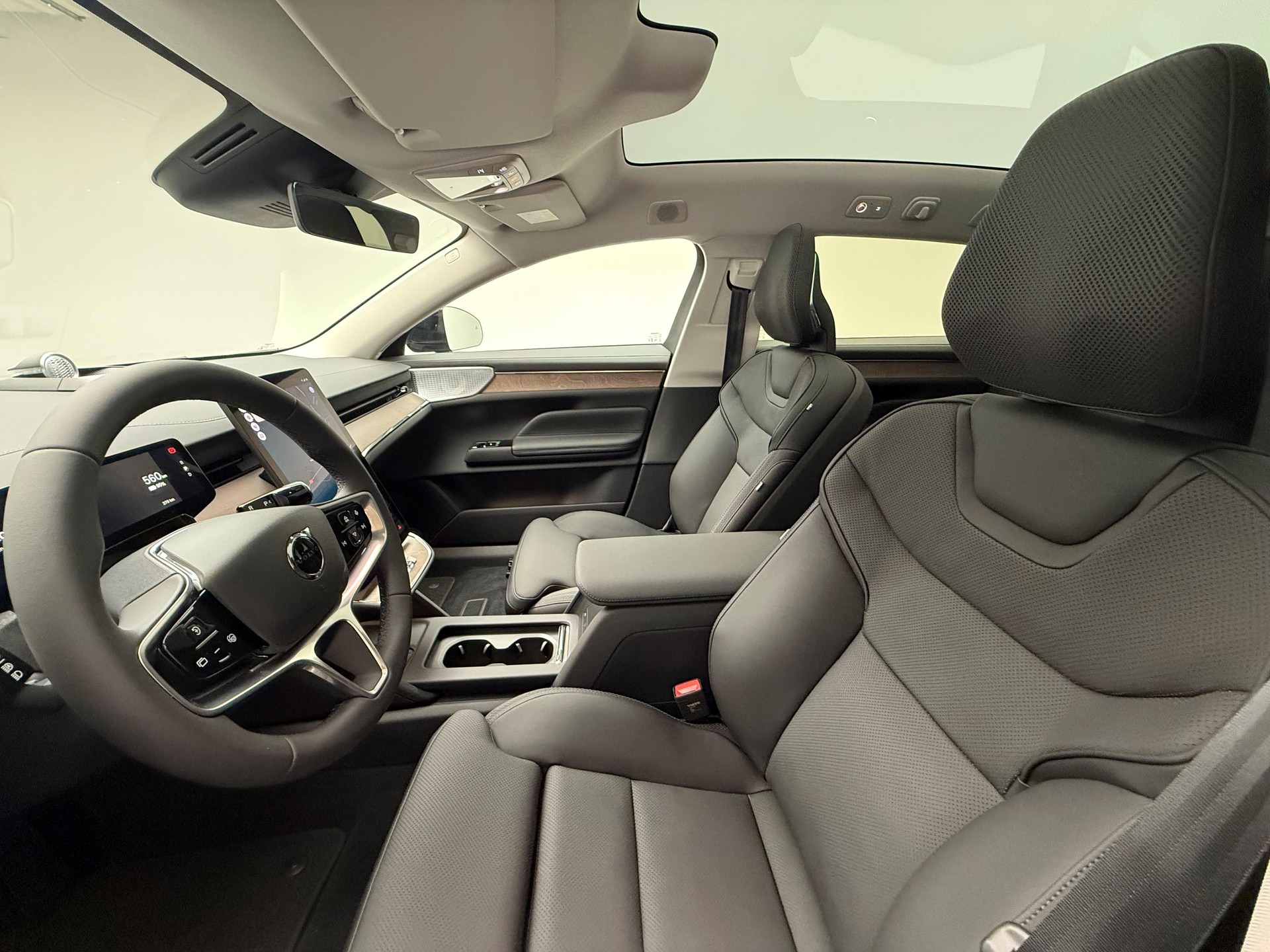 VOLVO ES90 Ultra-image-9