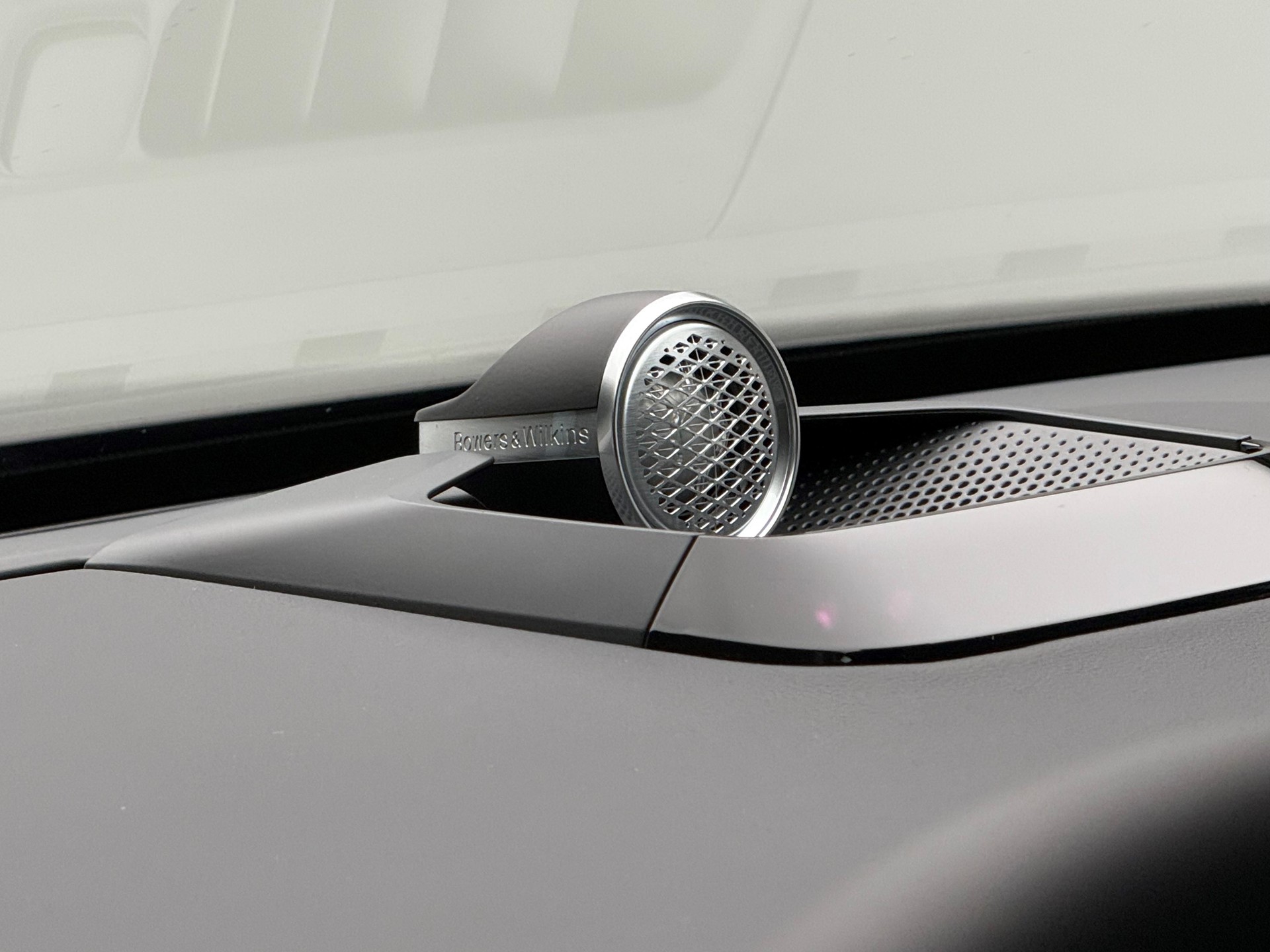 VOLVO ES90 Ultra-image-11
