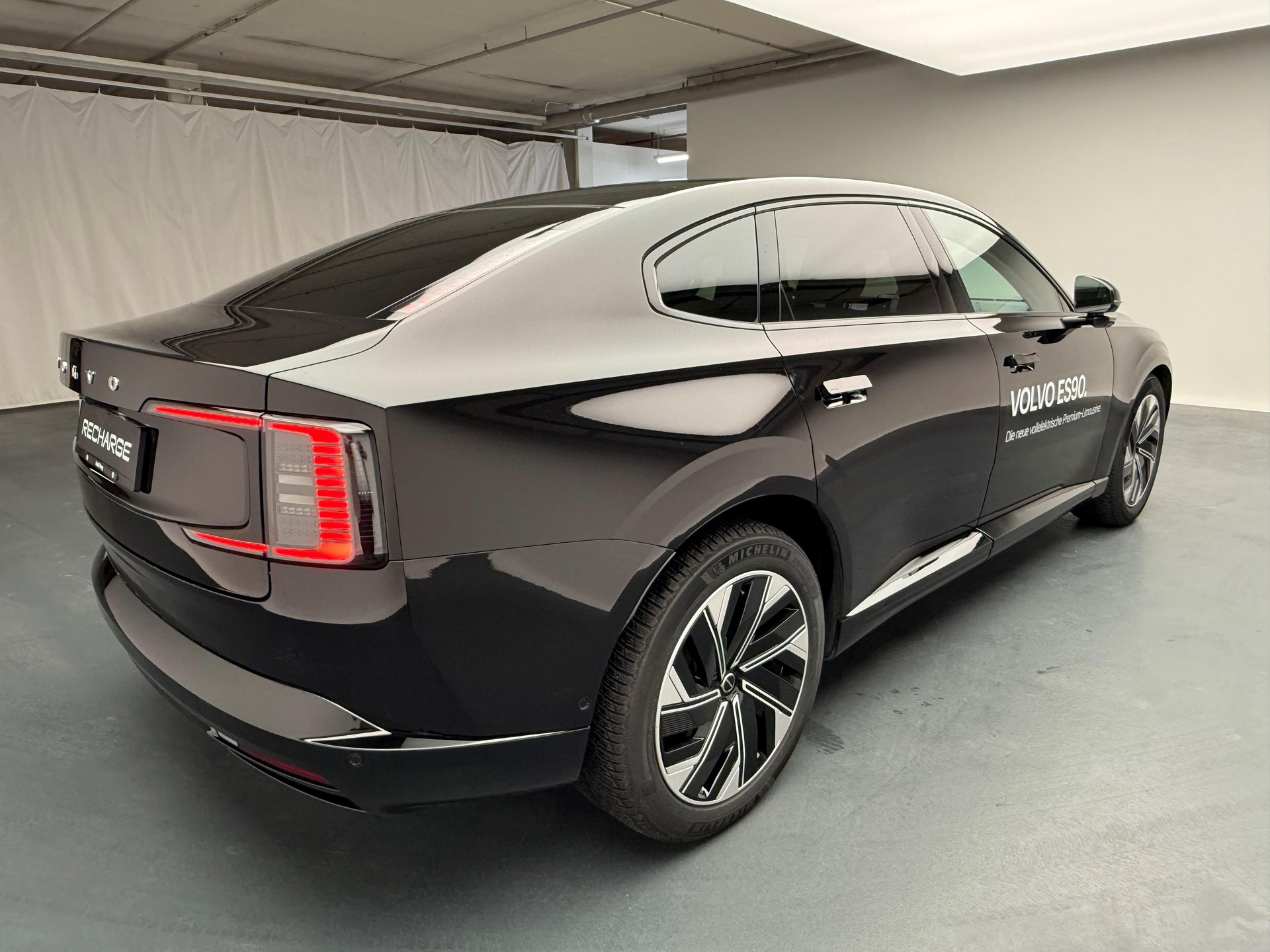 VOLVO ES90 Ultra-image-4