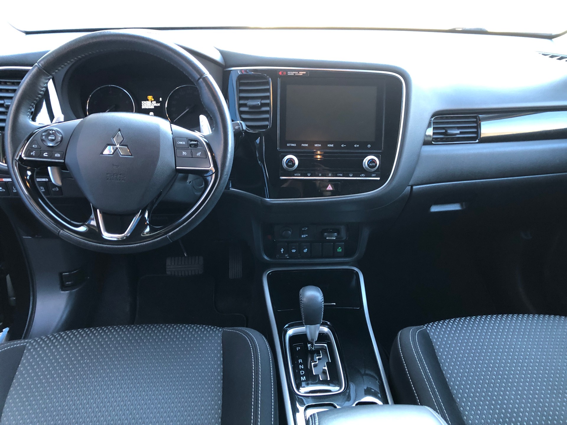 MITSUBISHI Outlander 2.0 Style 4WD CVT-image-6