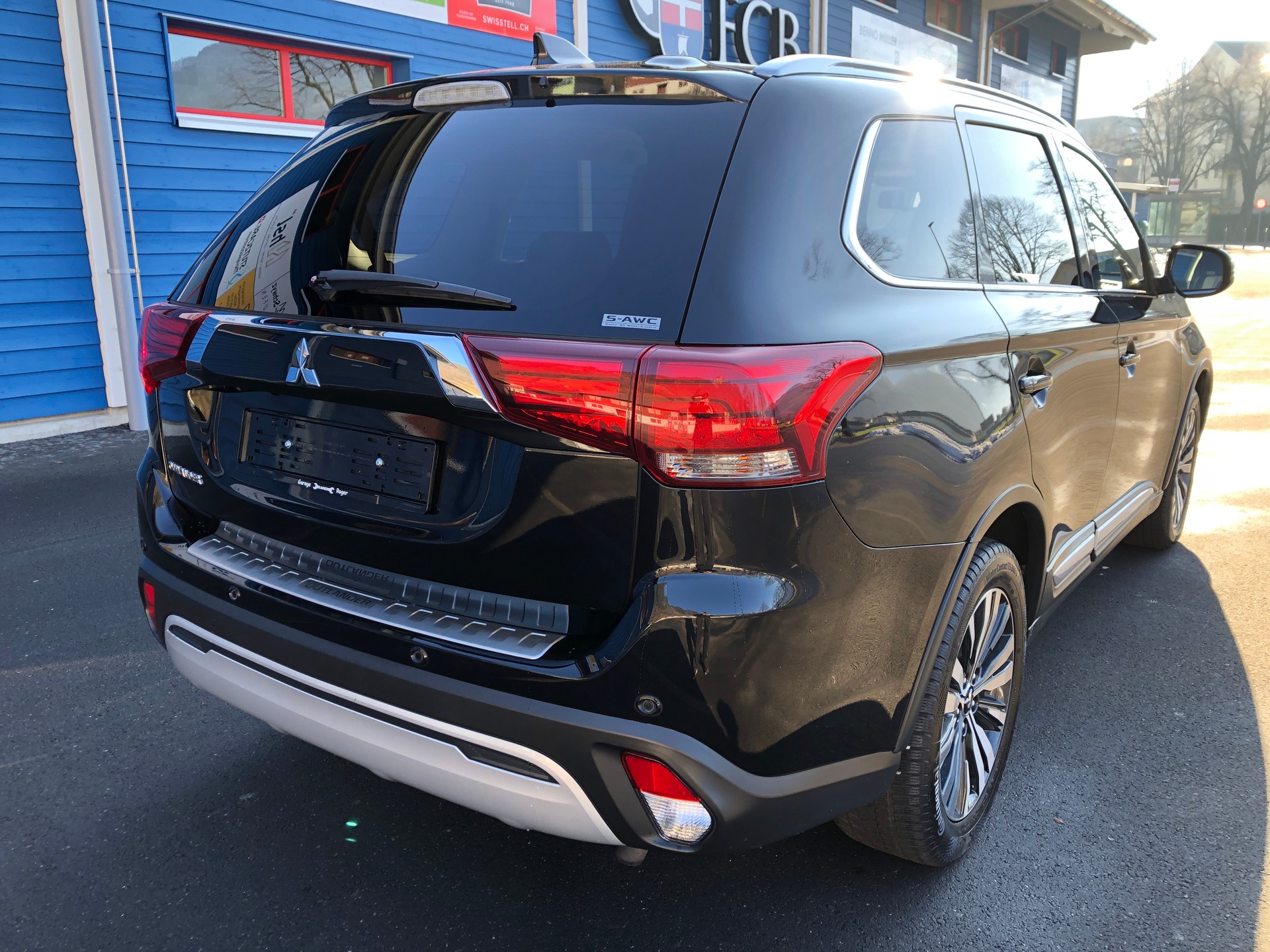 MITSUBISHI Outlander 2.0 Style 4WD CVT-showroom-element-2