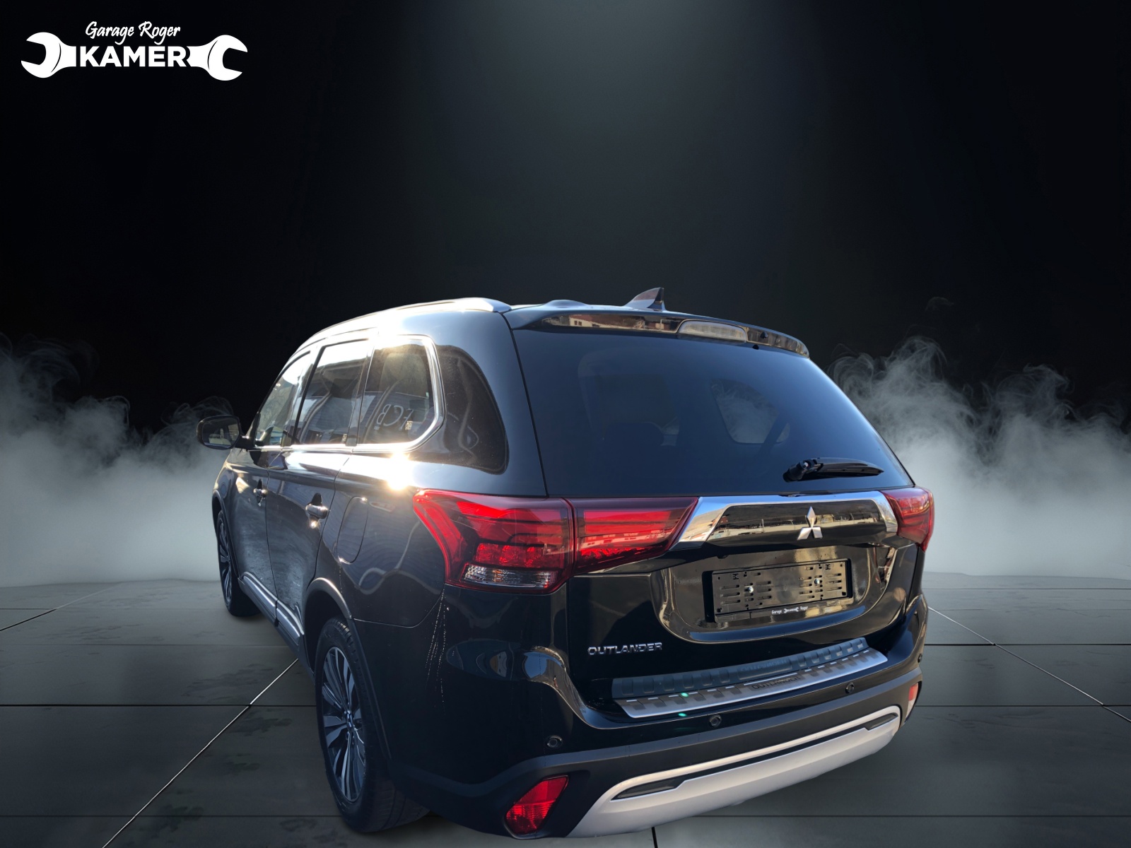 MITSUBISHI Outlander 2.0 Style 4WD CVT-showroom-element-3