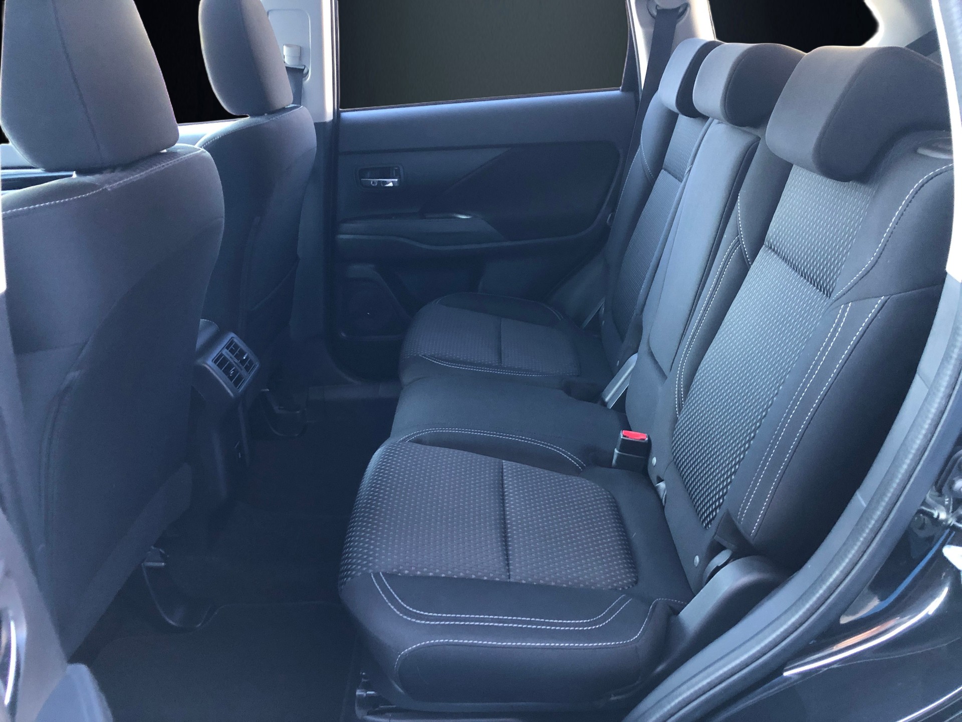 MITSUBISHI Outlander 2.0 Style 4WD CVT-image-5