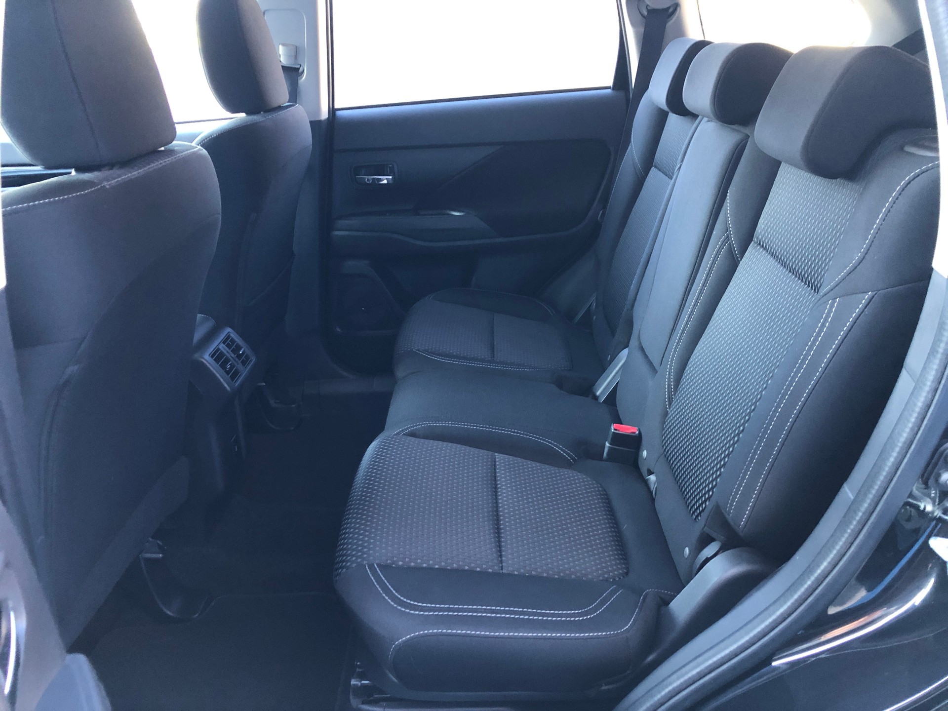 MITSUBISHI Outlander 2.0 Style 4WD CVT-image-5