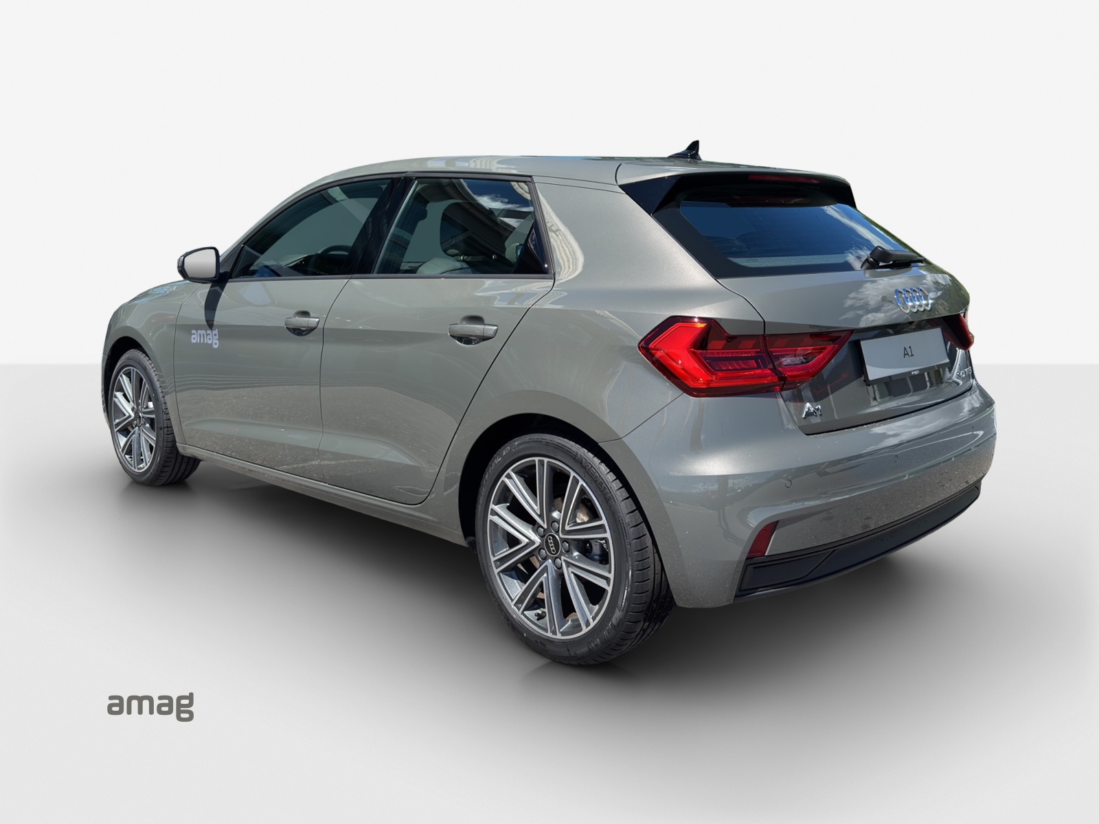 AUDI A1 Sportback 30 TFSI Attraction S-tronic-image-2