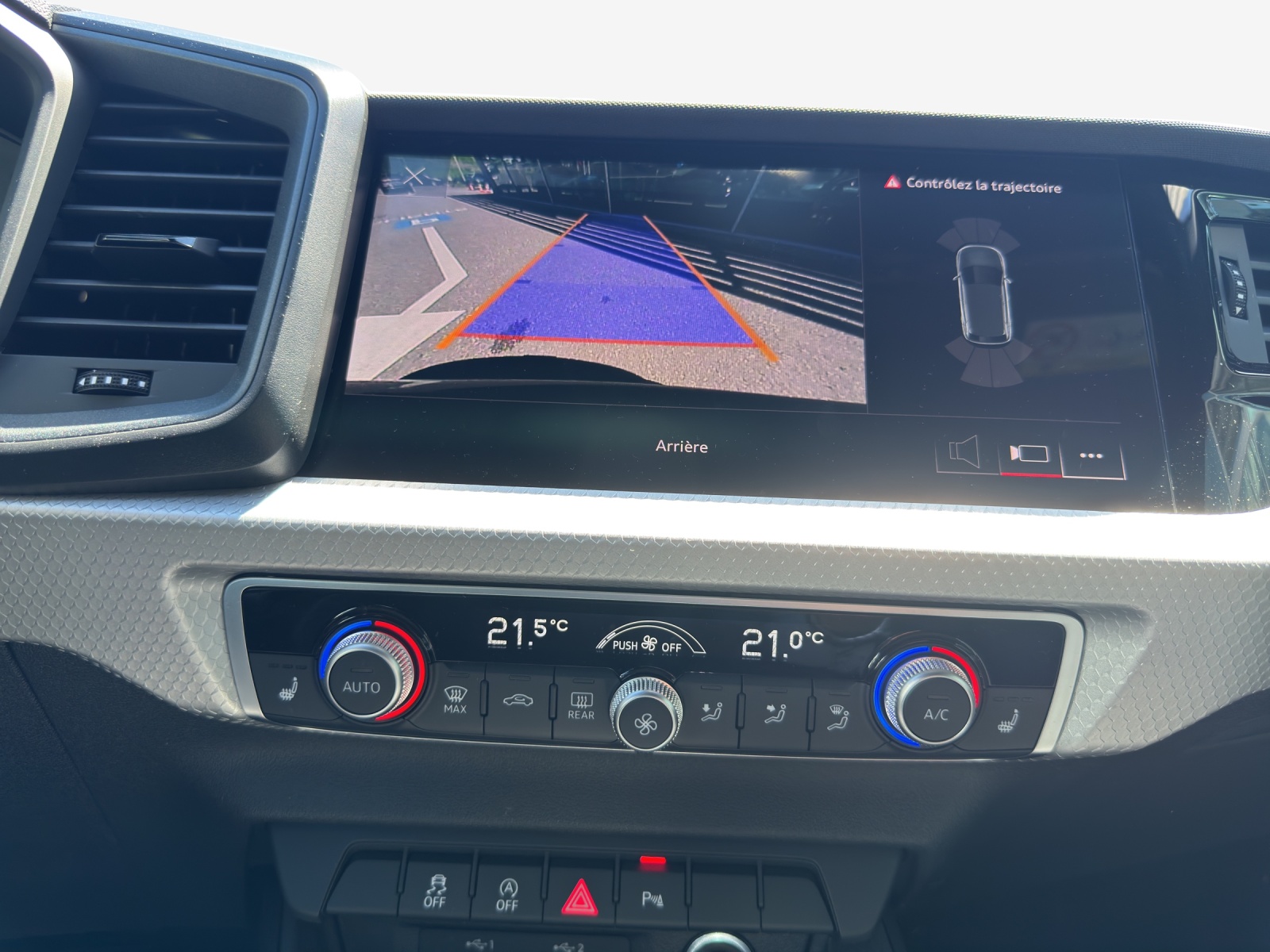 AUDI A1 Sportback 30 TFSI Attraction S-tronic-image-12