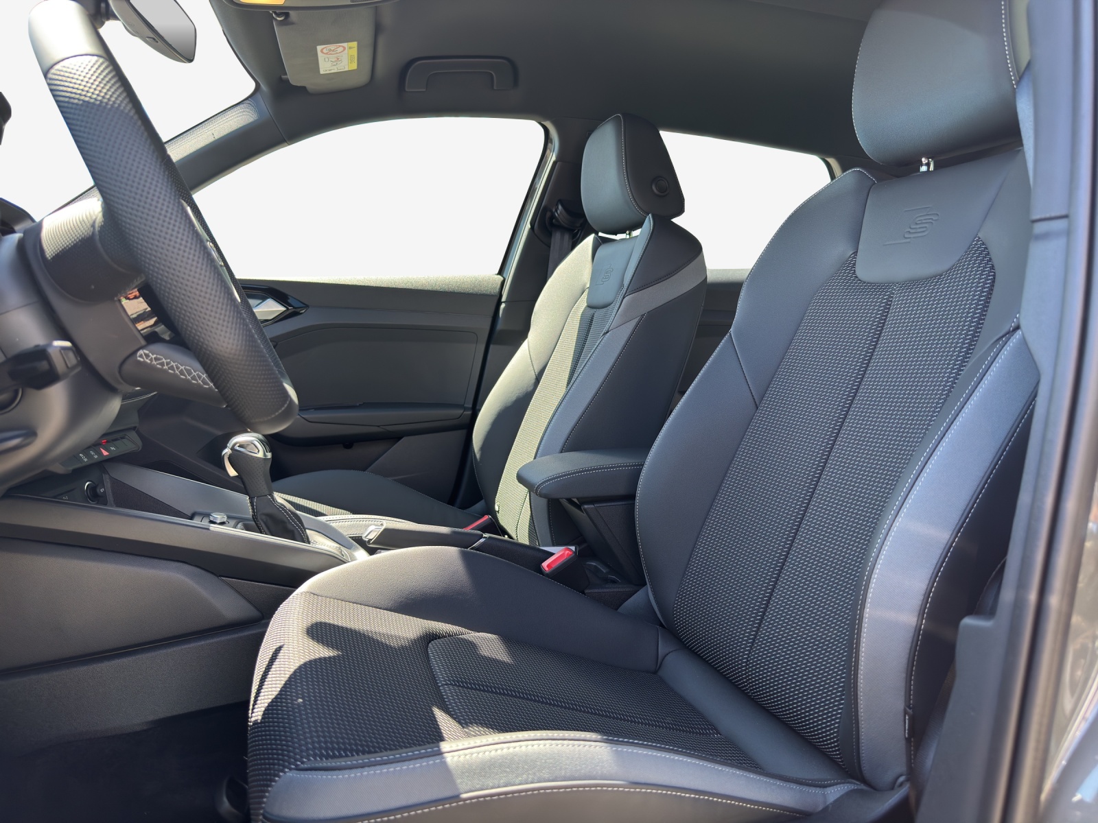 AUDI A1 Sportback 30 TFSI Attraction S-tronic-image-9